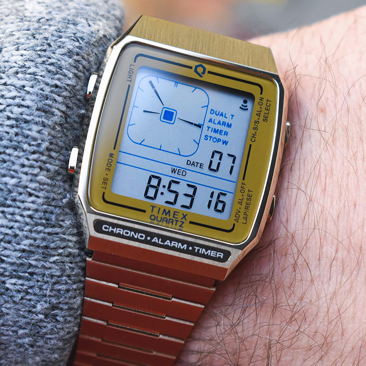 Q Timex Reissue Digital LCA 電子錶 金色 TW2U72500