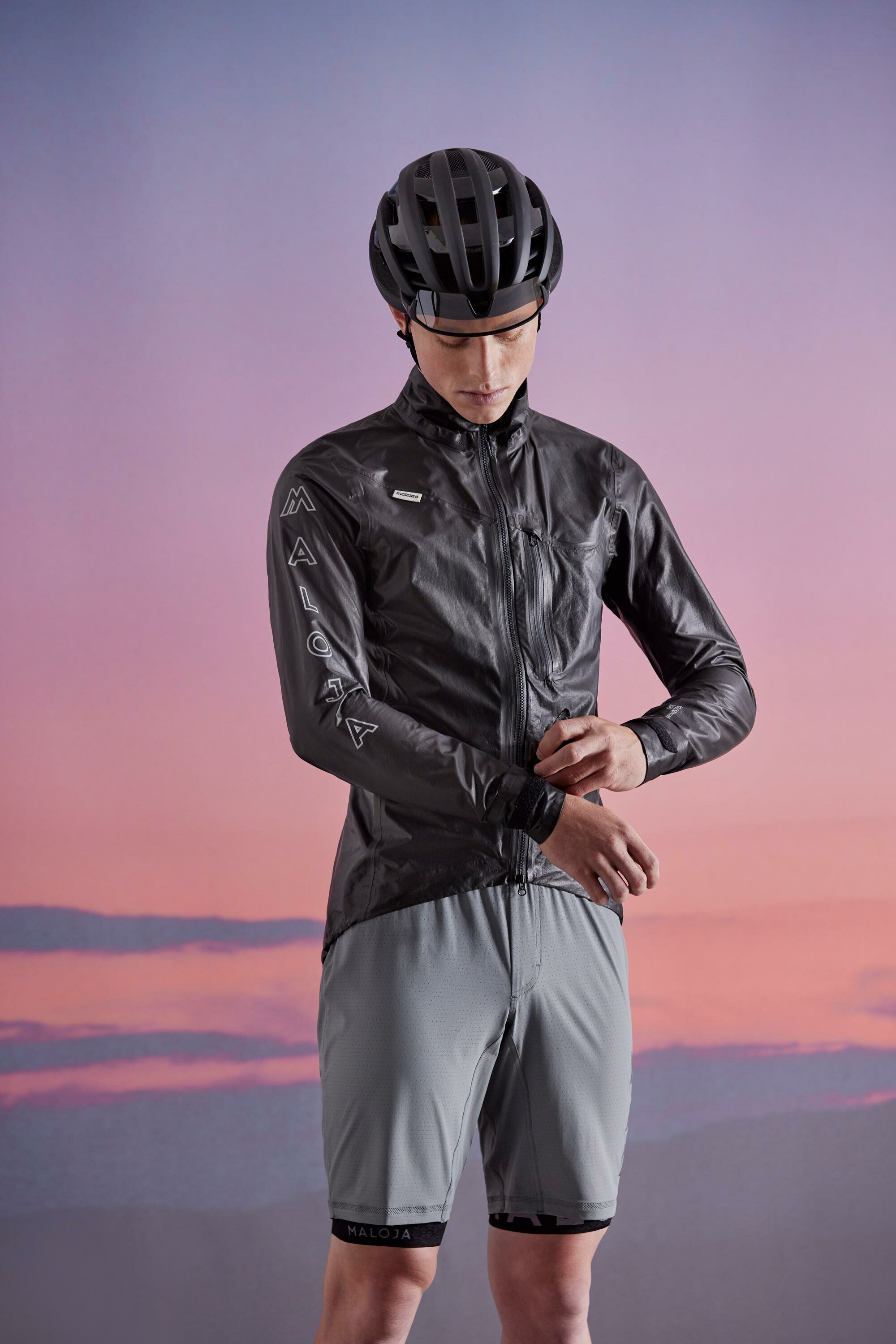 【Maloja】GTX防水透氣超輕外套 / 22MA10053-[黑]