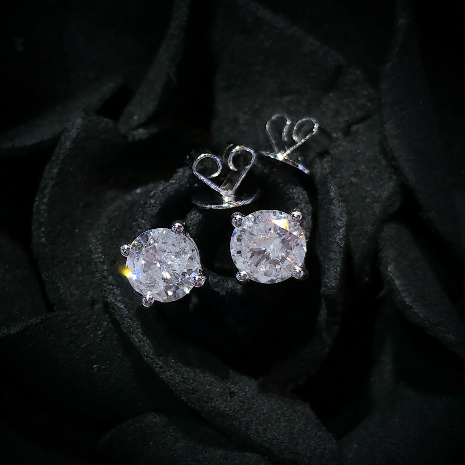 全新18K白金【主石1卡1份鑽石】耳環