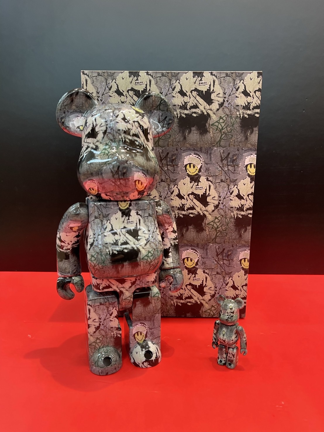 BE@RBRICK RIOT COP 100％ & 400％