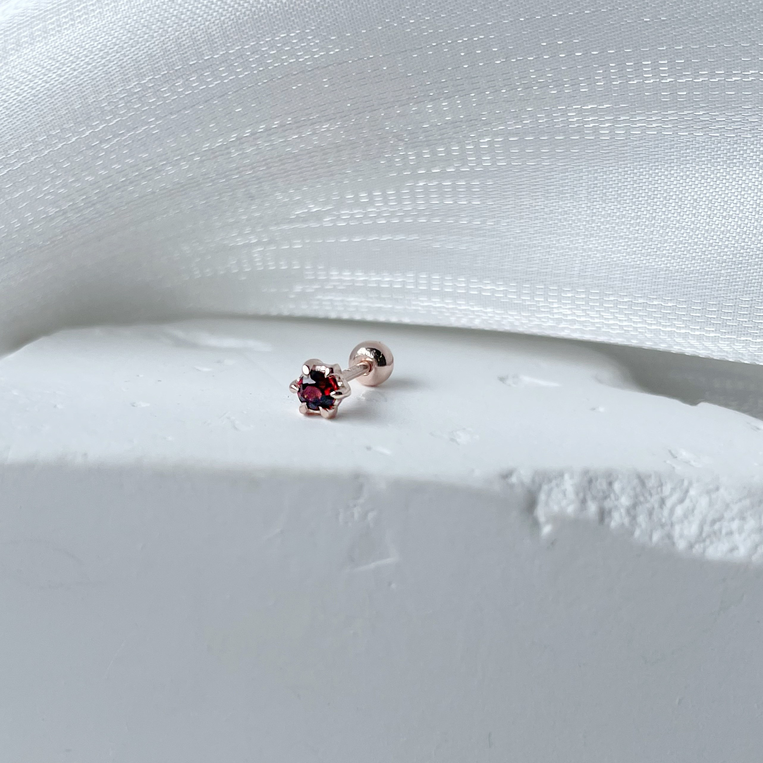 mini六爪石榴轉珠耳環