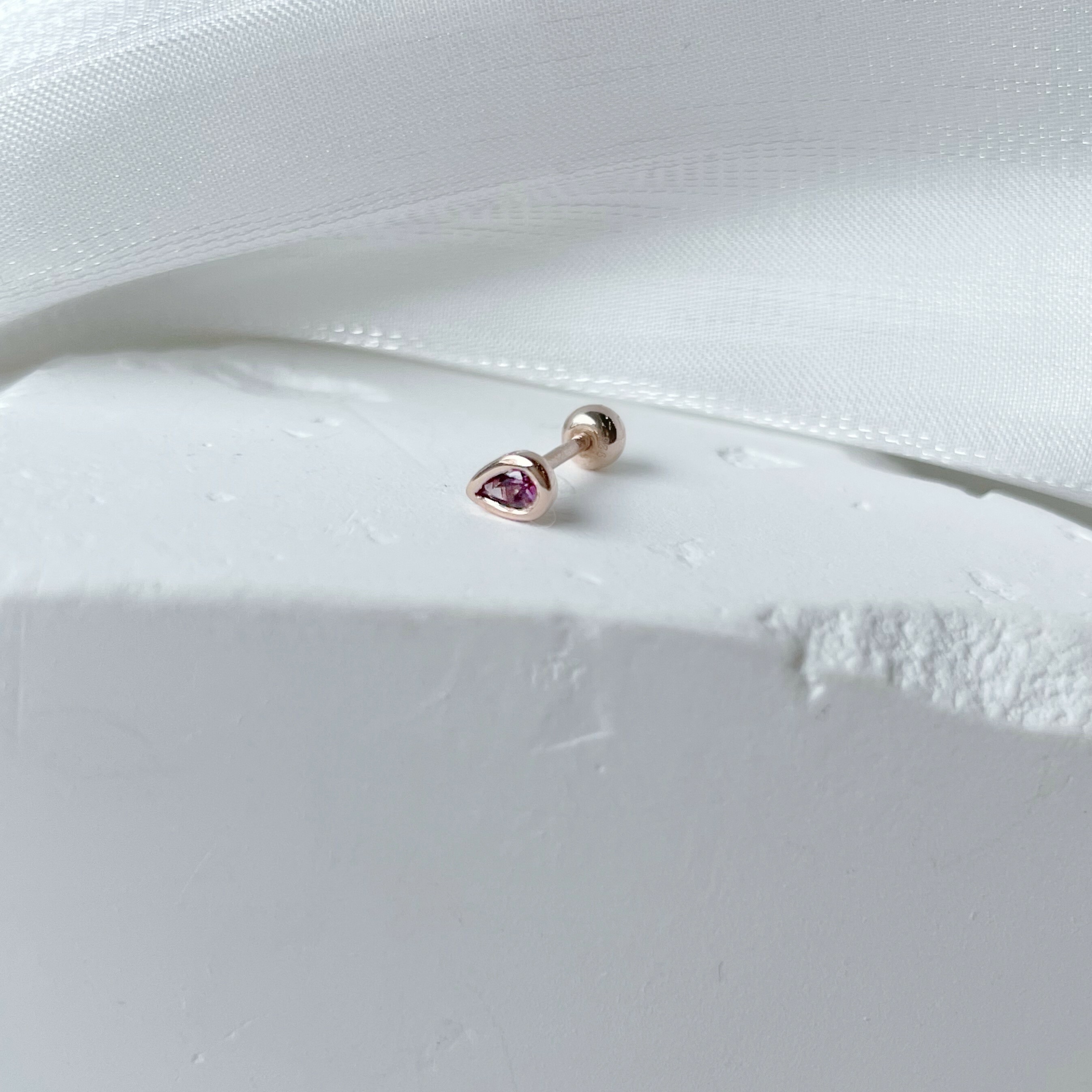 tiny水滴玫瑰石榴轉珠耳環