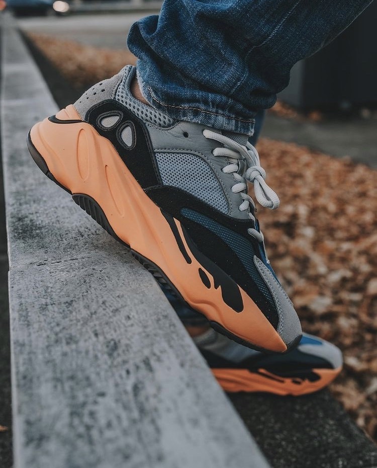 【 adidas YEEZY BOOST 700 WASH ORANGE 限定款 】