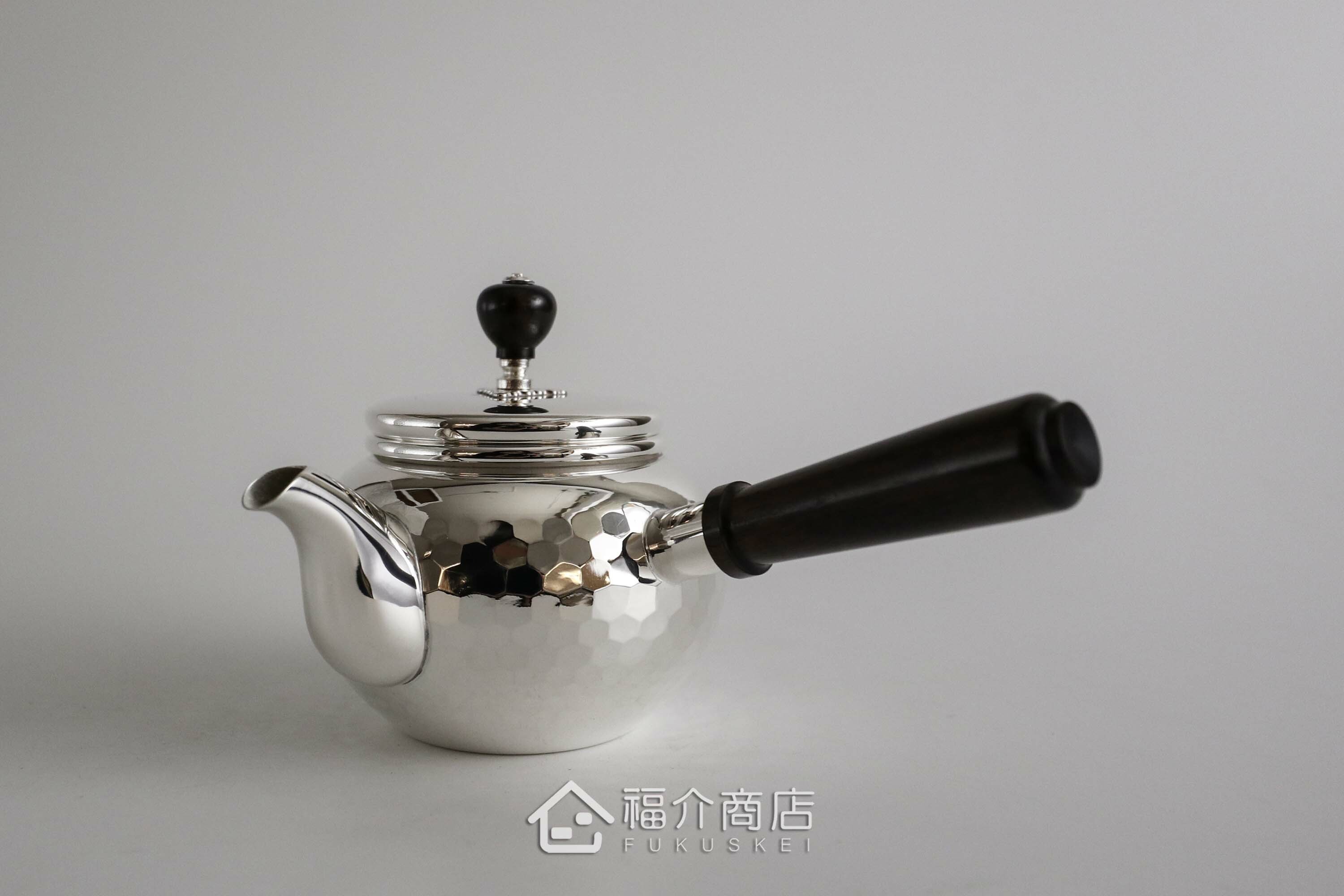 泡茶用的日本純銀茶壺