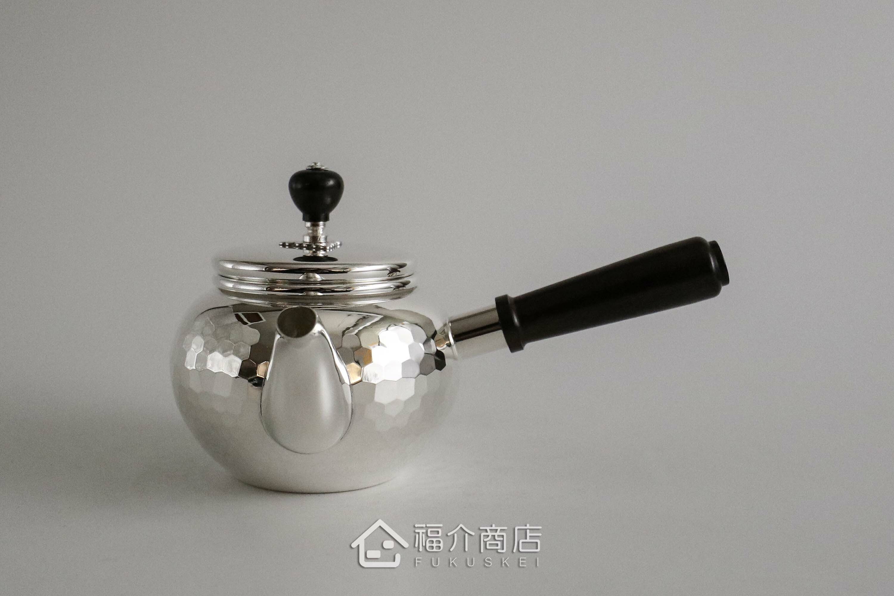 泡茶用的日本純銀茶壺