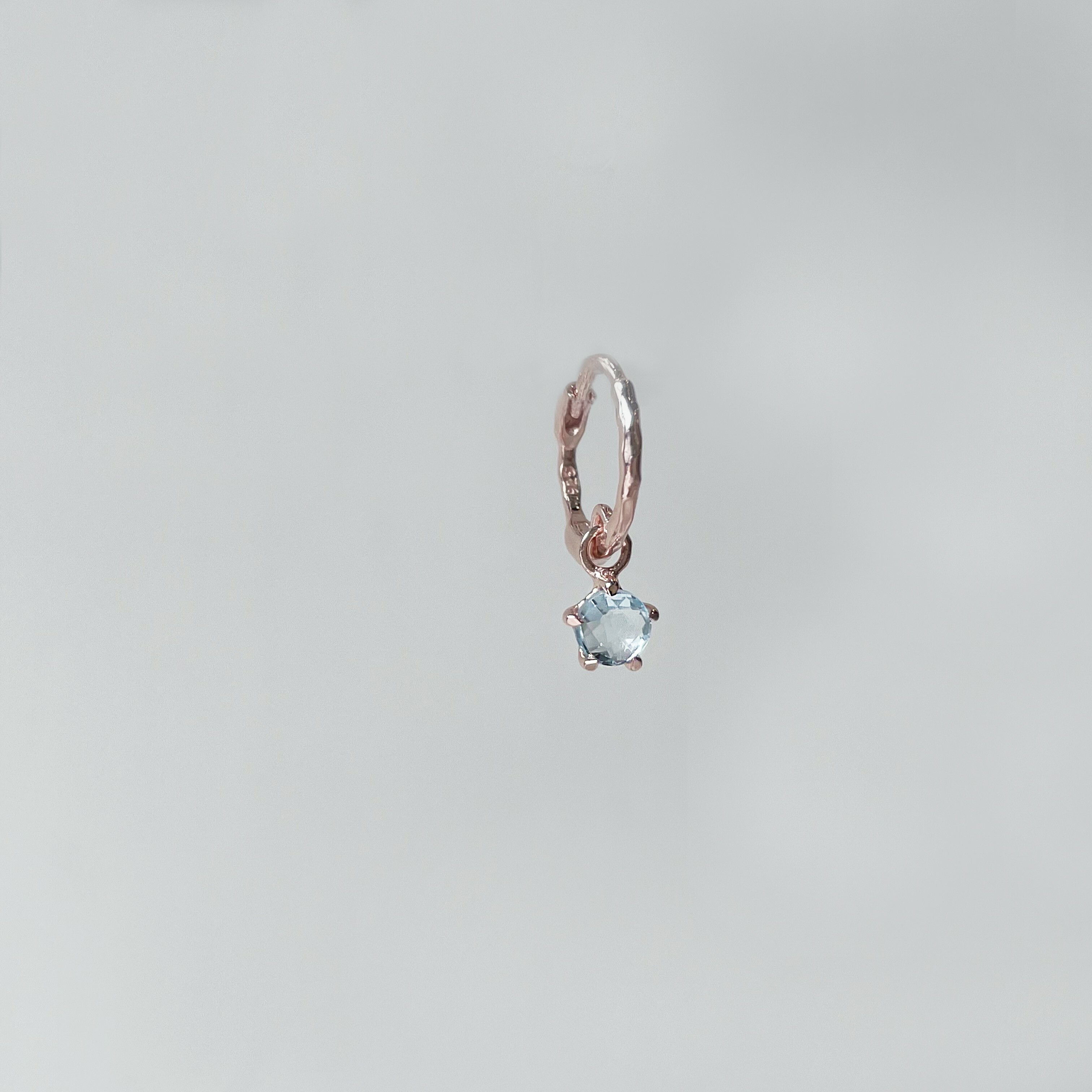 五爪棋盤切割托帕石扣式耳圈