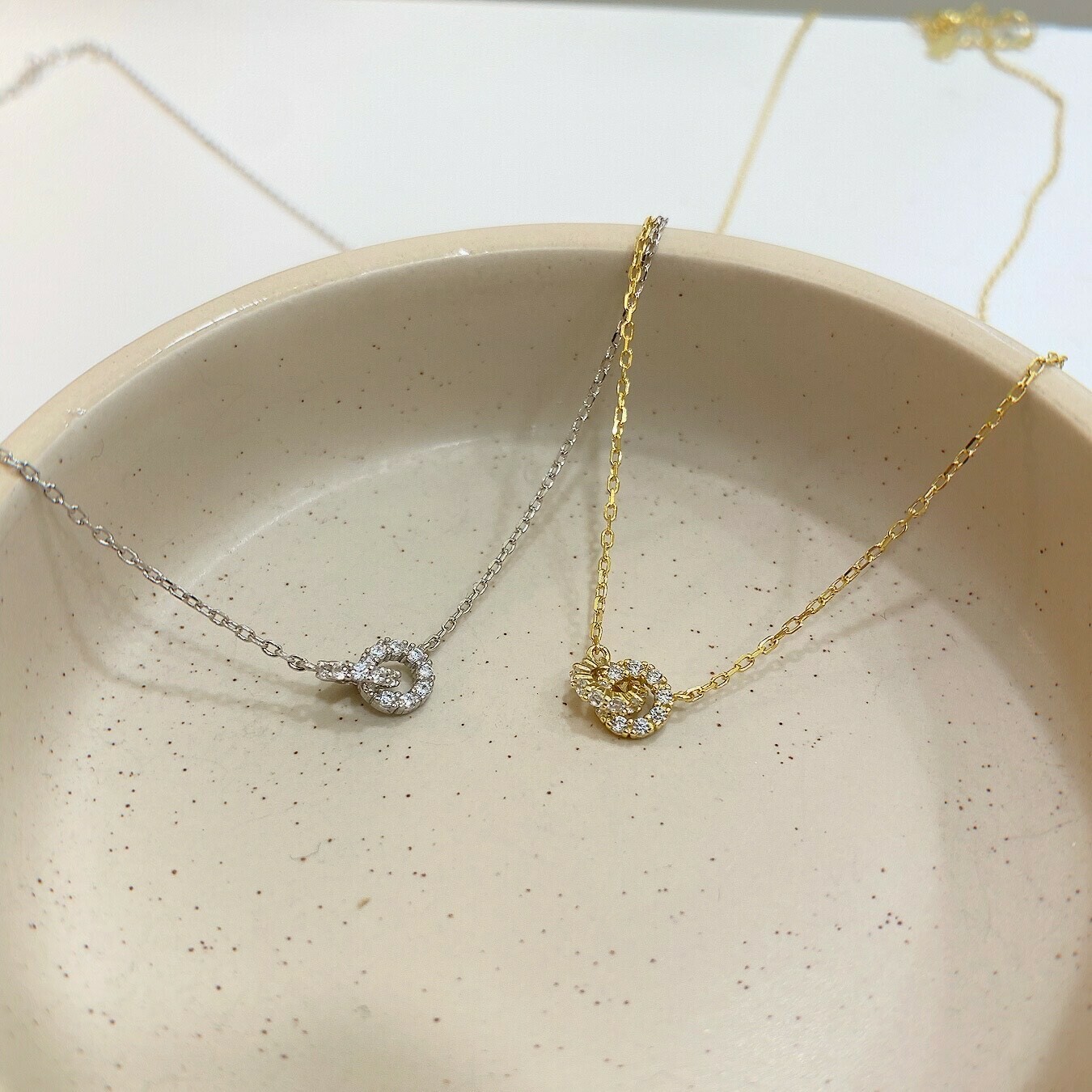 環環鑲扣．雙環純銀鎖骨鍊