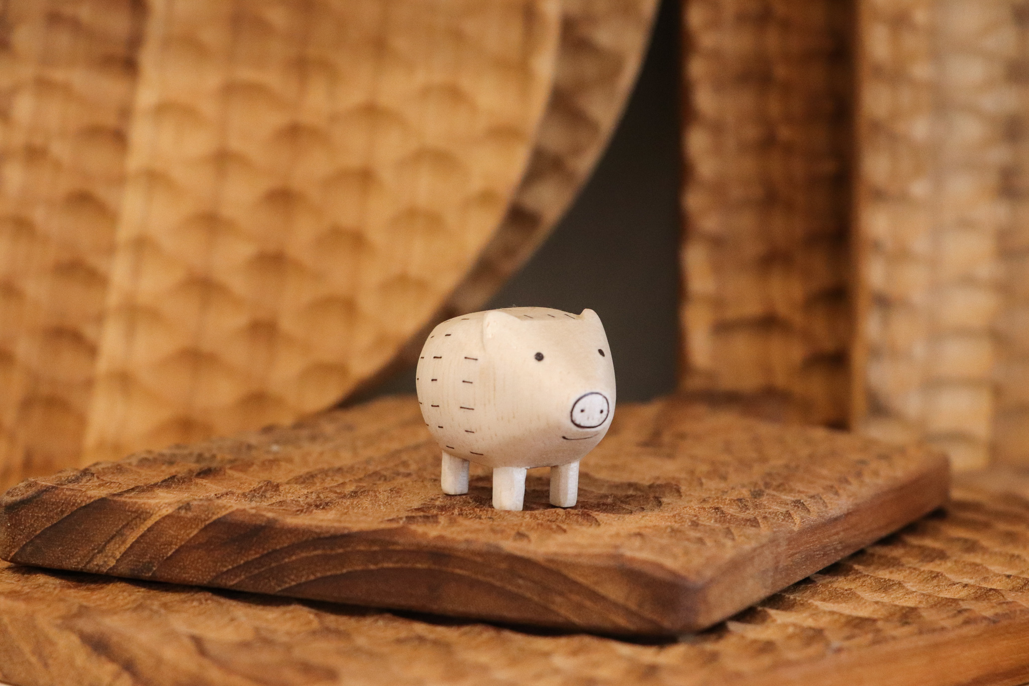 T-lab 小山豬 木雕