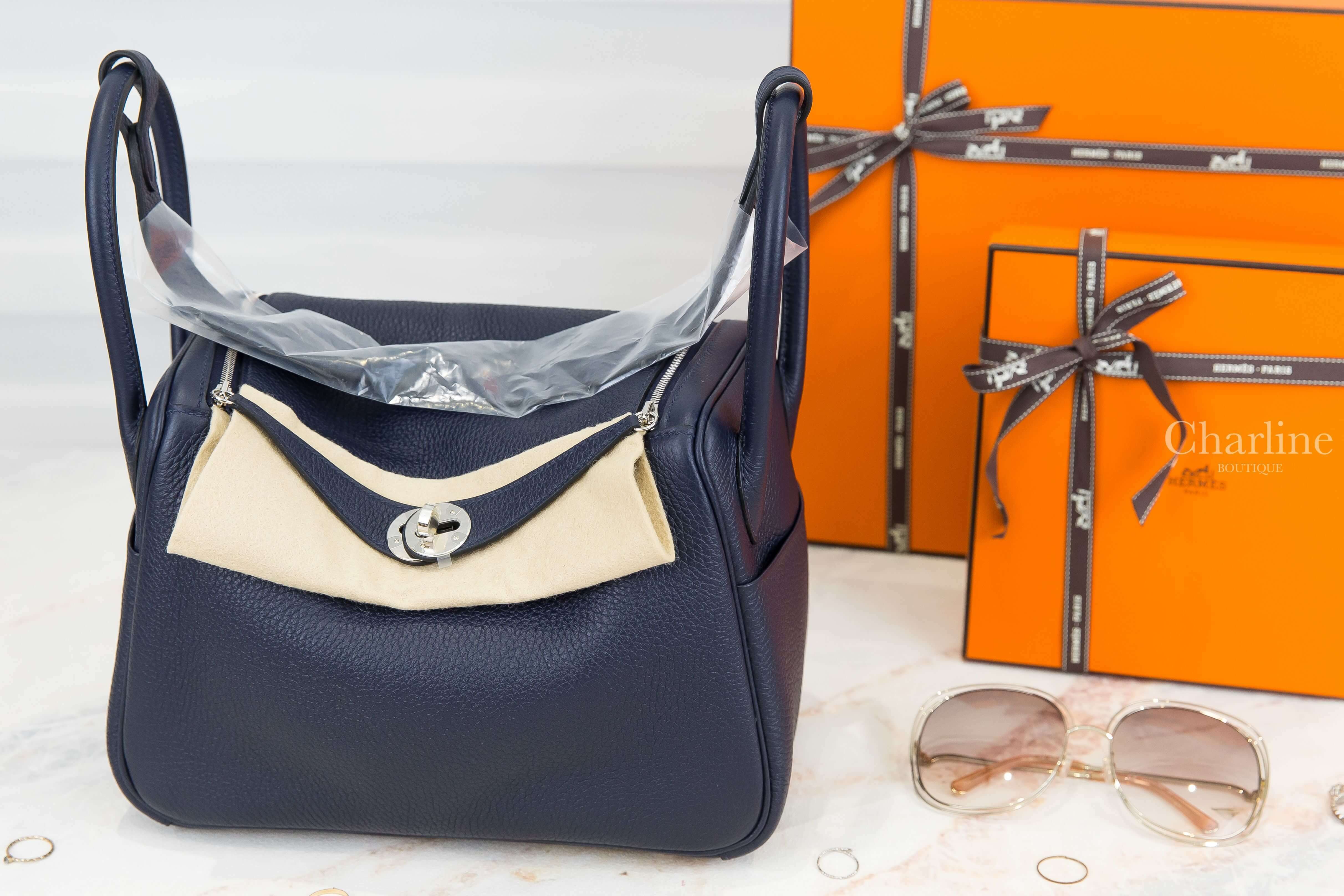 Hermès Lindy 26cm 2Z Bleu Nuit Taurillon Clemence U刻午夜藍銀釦-Charline Boutique 精品代購