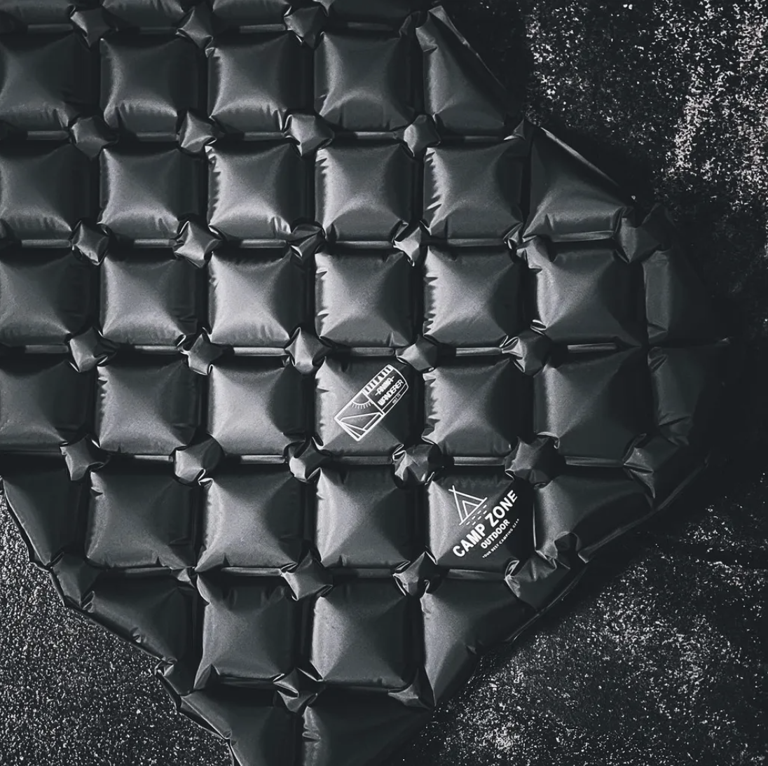 ANiMA x CAMPZONE BLN-07 Inflatable Mat with Pillow : Black 全黑地蓆