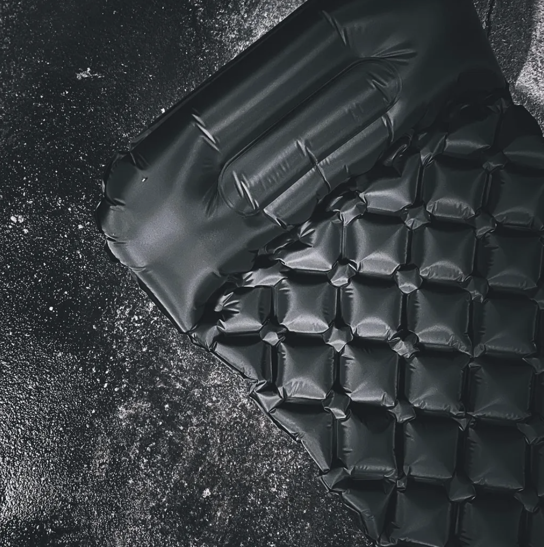 ANiMA x CAMPZONE BLN-07 Inflatable Mat with Pillow : Black 全黑地蓆