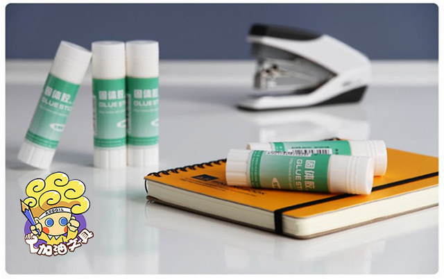 現貨區 7102 得力經典款固體膠 1支裝