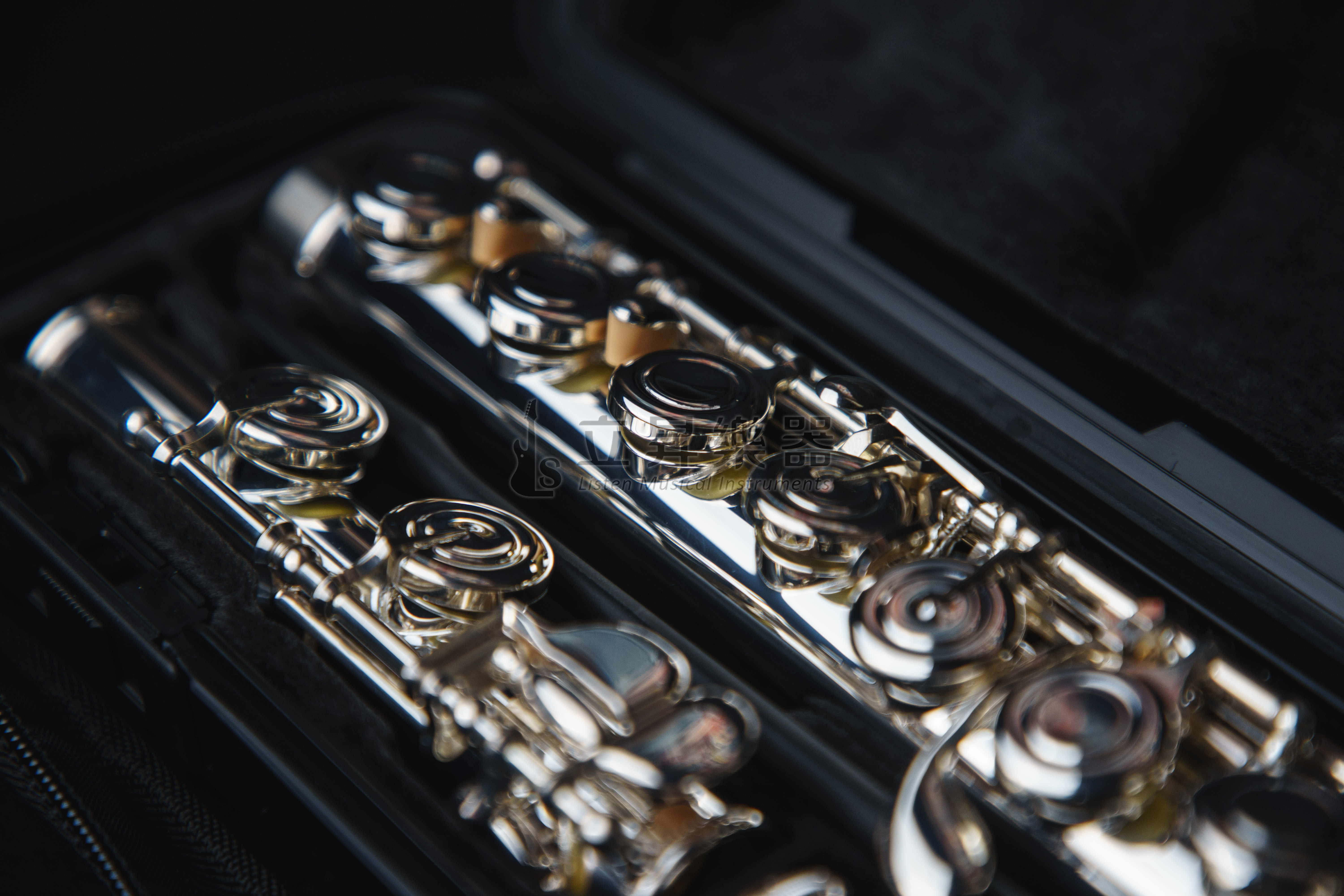 Yamaha YAMAHA YFL-222 閉孔 長笛 (附原廠長笛盒、袋) 第 5 張圖片｜三峽銅管 / 管樂