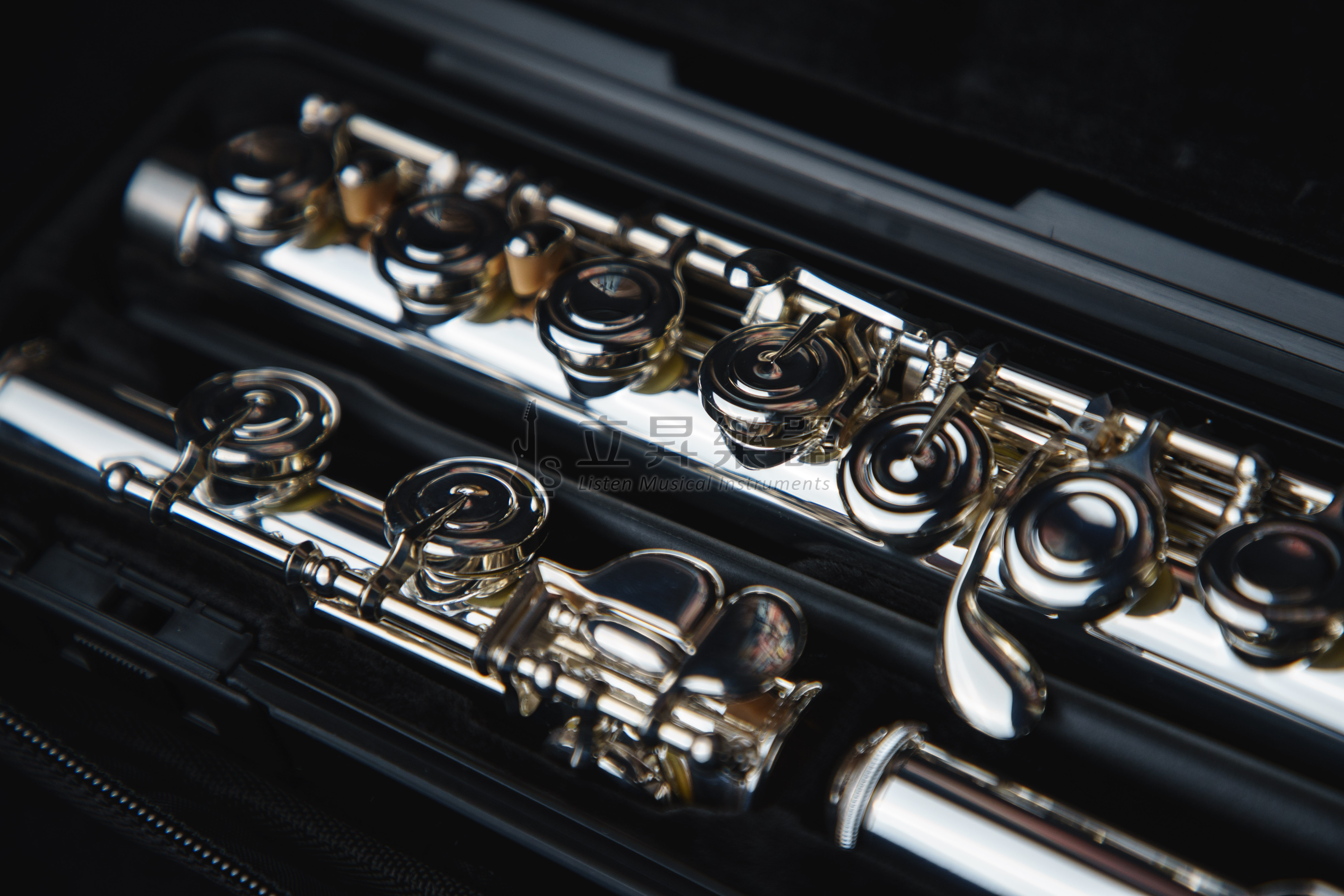 Yamaha YAMAHA YFL-222 閉孔 長笛 (附原廠長笛盒、袋) 第 4 張圖片｜三峽銅管 / 管樂