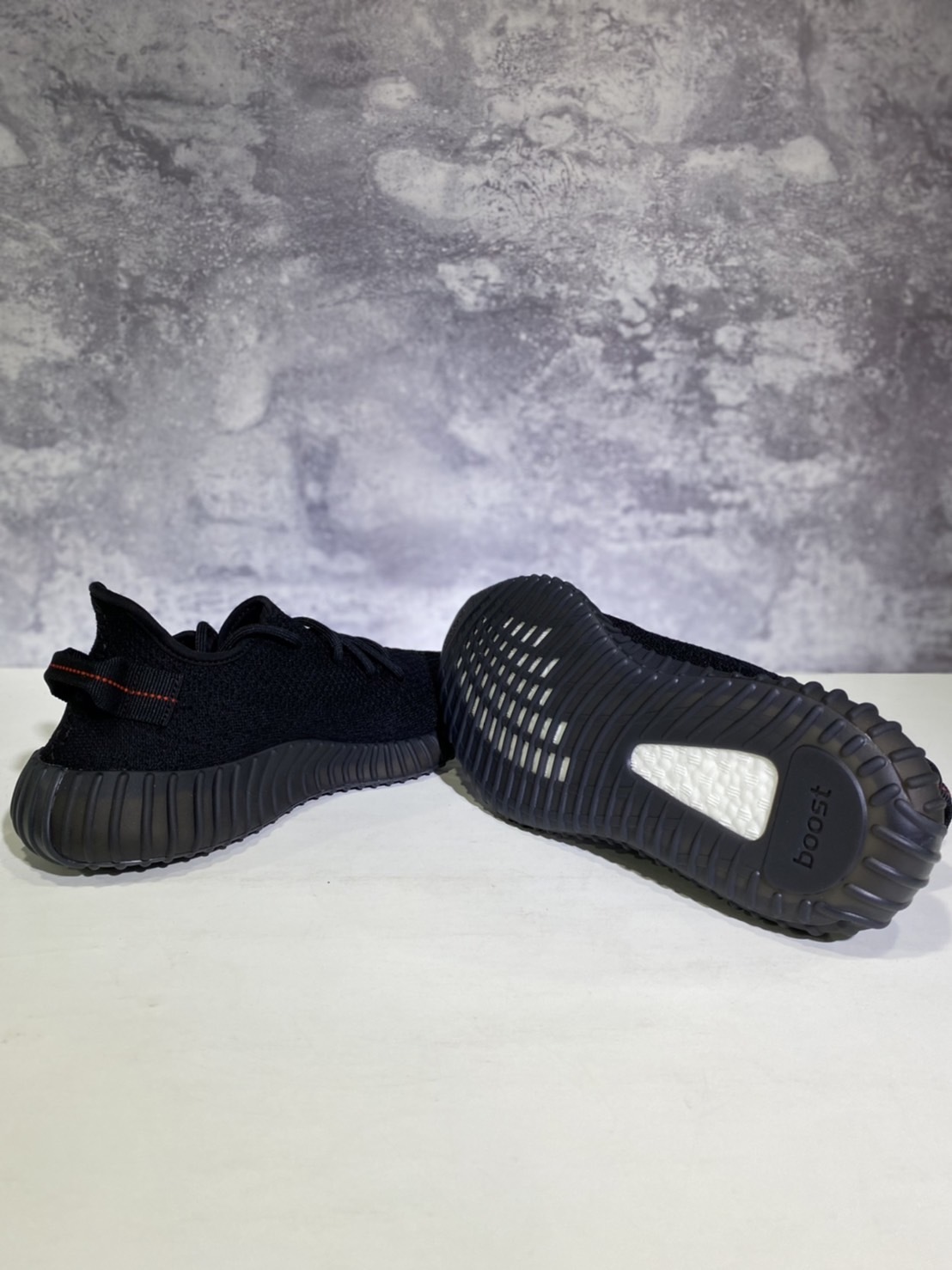 現貨 Addidas Yeezy Boost 350 V2 "Black" CP9652 黑紅字 男女同款 現貨23 鞋盒225有誤