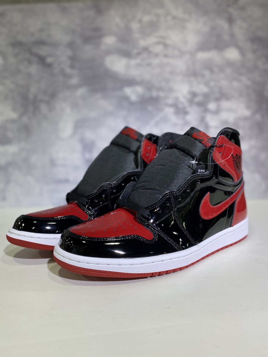 Air Jordan 1 Retro High OG "Patent Bred" 黑紅漆皮
