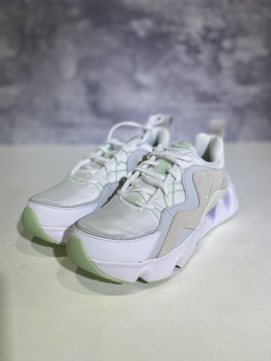 Nike Ryz 365 BQ4153-101 灰綠 女款