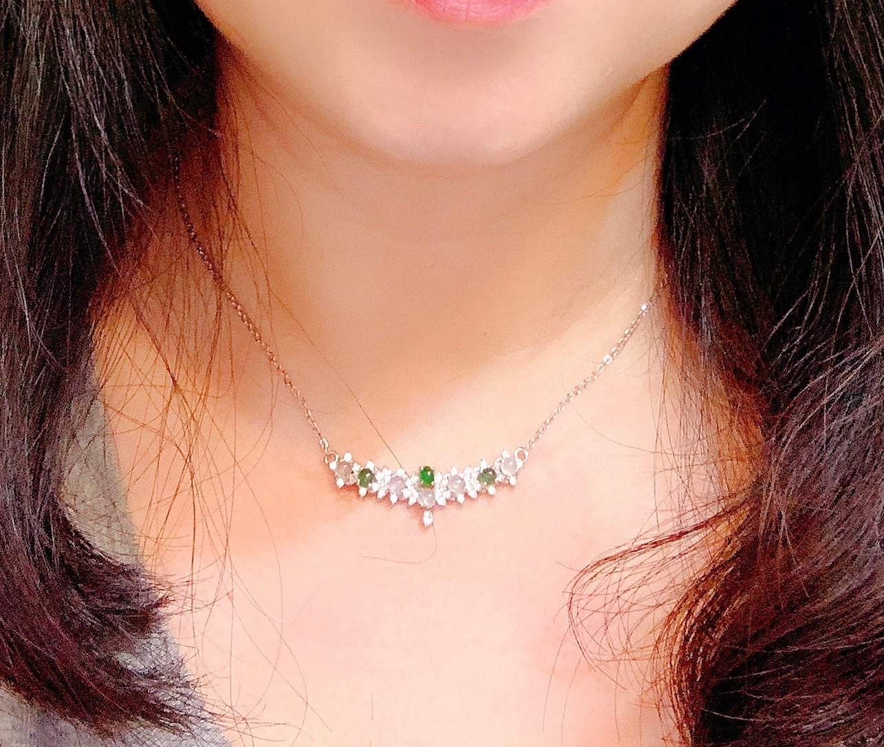 小花圈丨陽綠與白冰種翡翠頸鍊