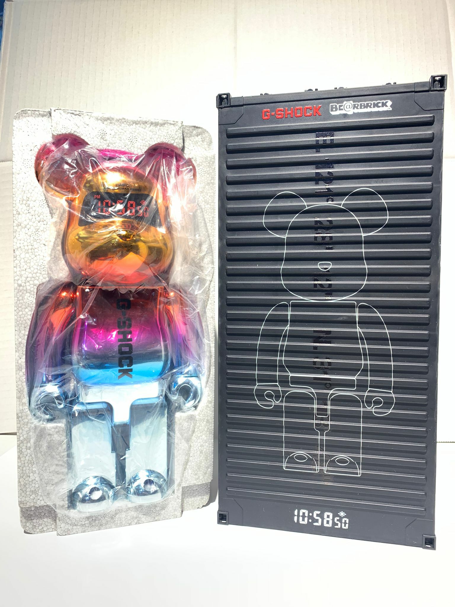 Casio G Shock 2021 x "SHANGHAI NIGHT SERIES" x "MEDICOM TOY BEARBRICK" 100% & 400%