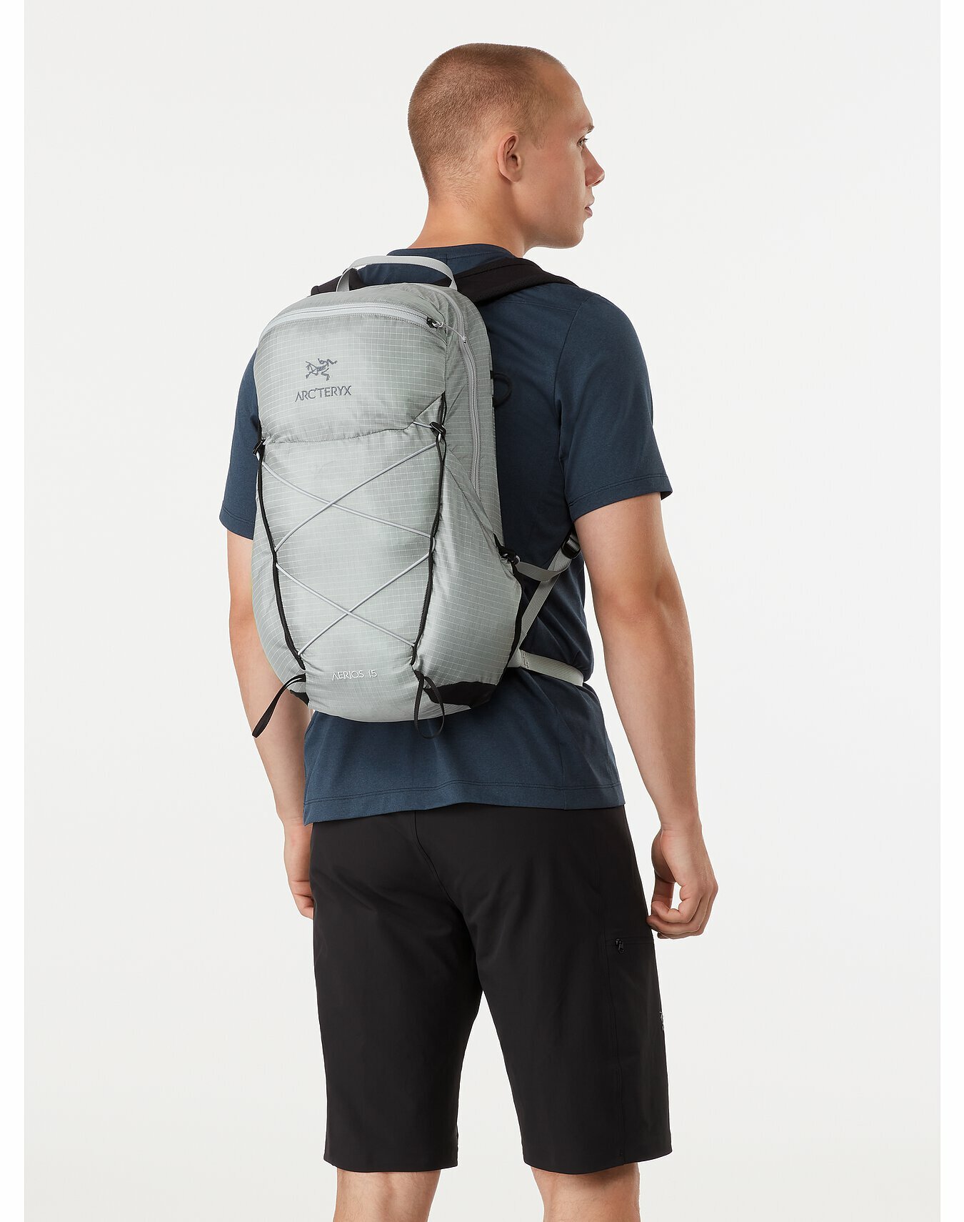 始祖鳥 Arcteryx  AERIOS 15 背包 銀灰色