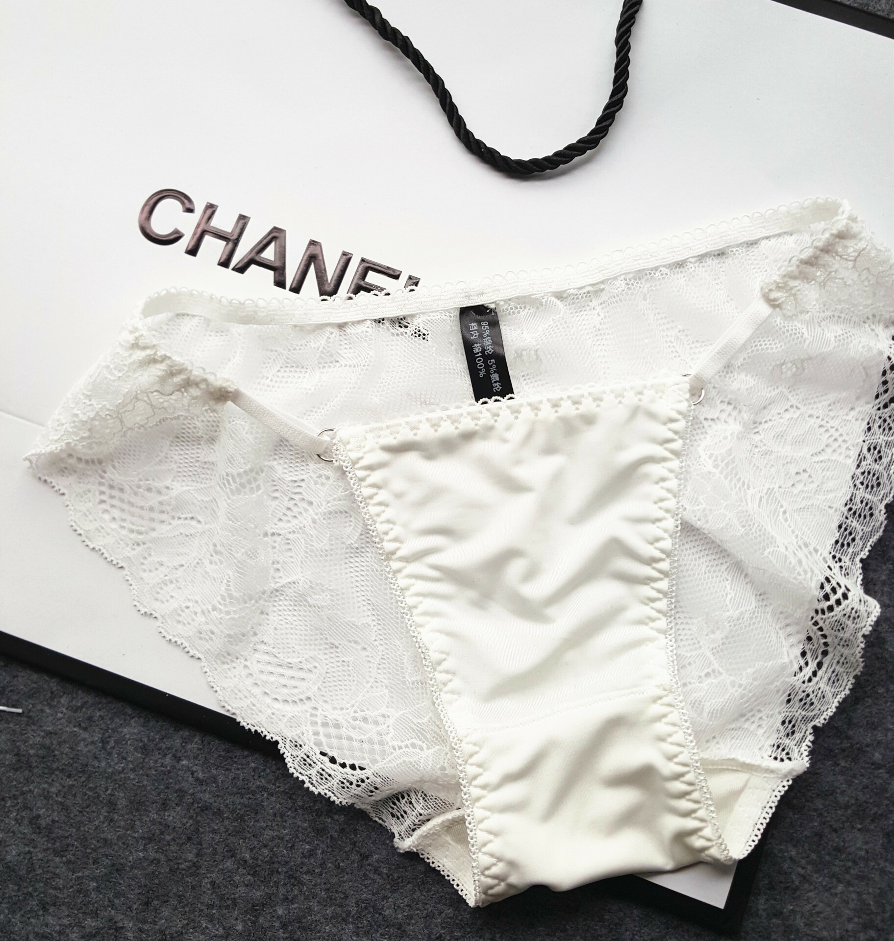 細帶窄邊蕾絲內褲(5色)