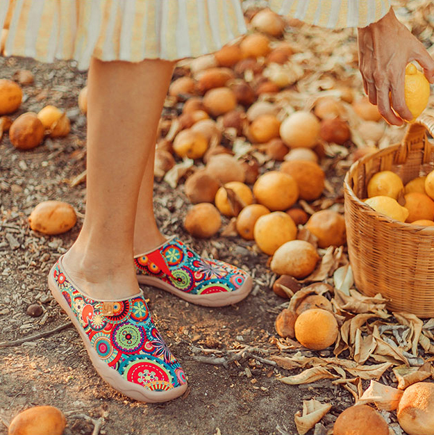 【 Uin 】西班牙原創設計 | 花花世界 半拖 女鞋 彩繪鞋 休閒鞋 懶人鞋