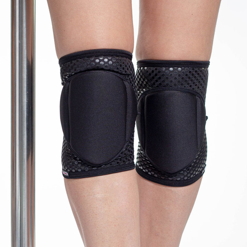 Grippy knee pads
