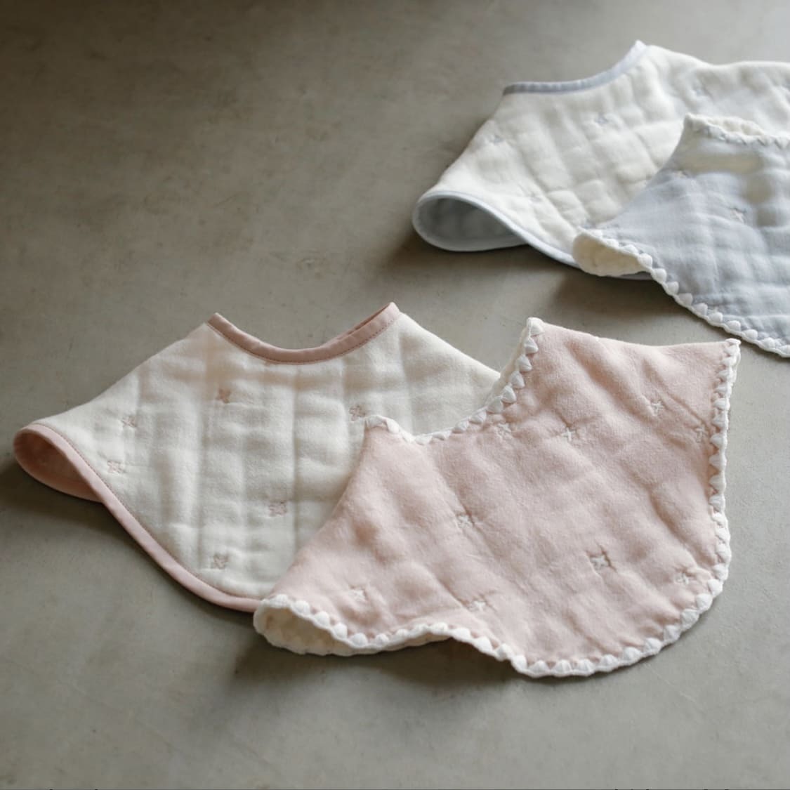 [日本製造🇯🇵Made in Japan]  10mois Fukufuku gauze 2way bib set of 2 十字星六重紗2-WAY口水肩肩膊墊