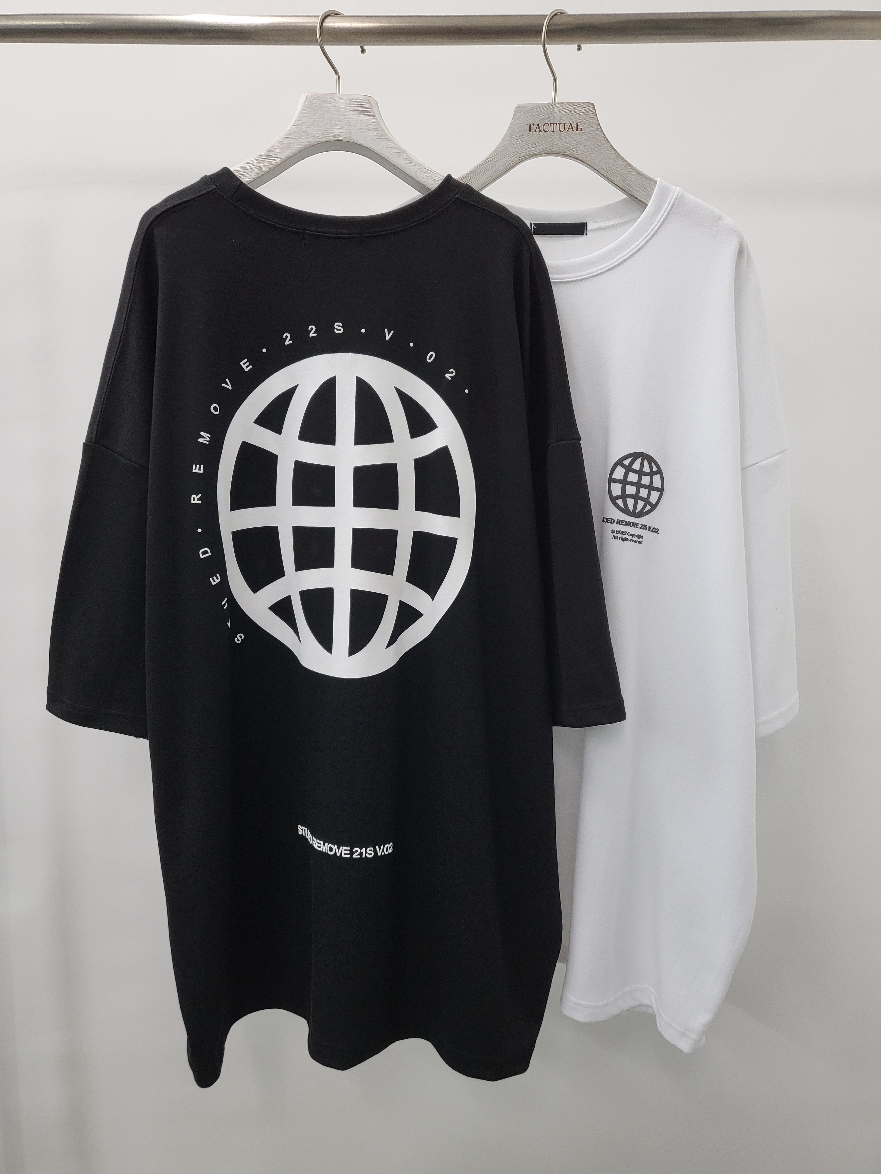 OVERSIZE英文字圖案短袖Tee T3617