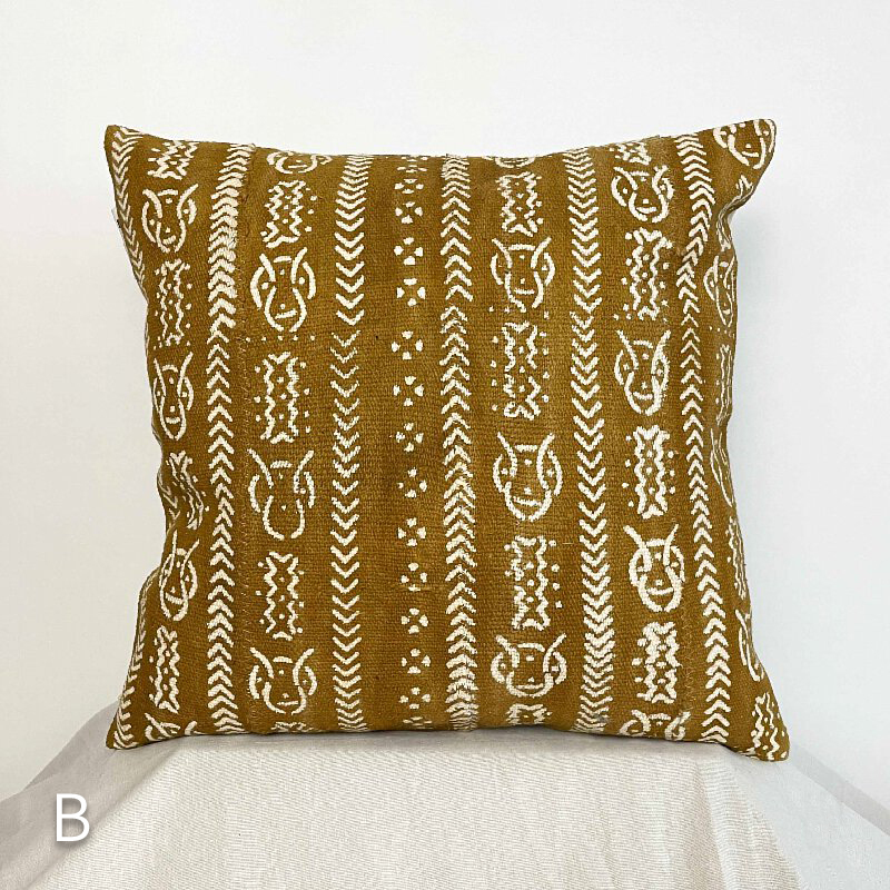 泥染抱枕｜黃土｜馬利