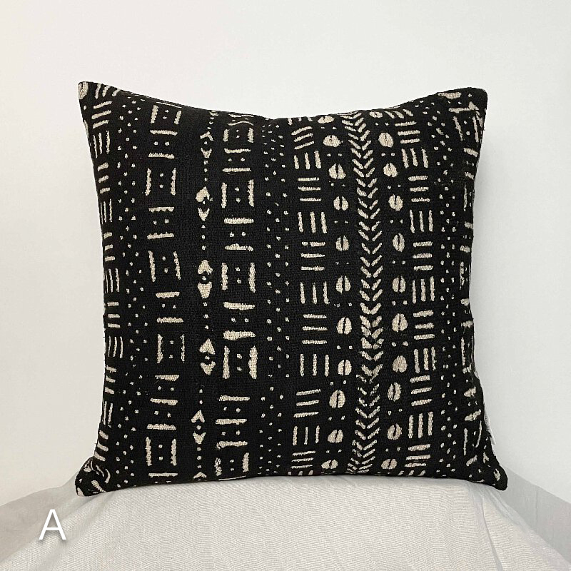 泥染抱枕｜泥黑｜馬利