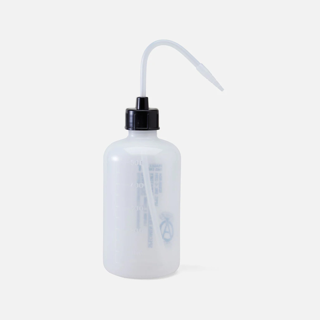 -(C018)-NEIGHBORHOOD SPECIMEN RESEARCH LABORATORY (SRL) P-PITCHER 擠壓式植物尖嘴澆水器 500ML-221MYNH-AC04