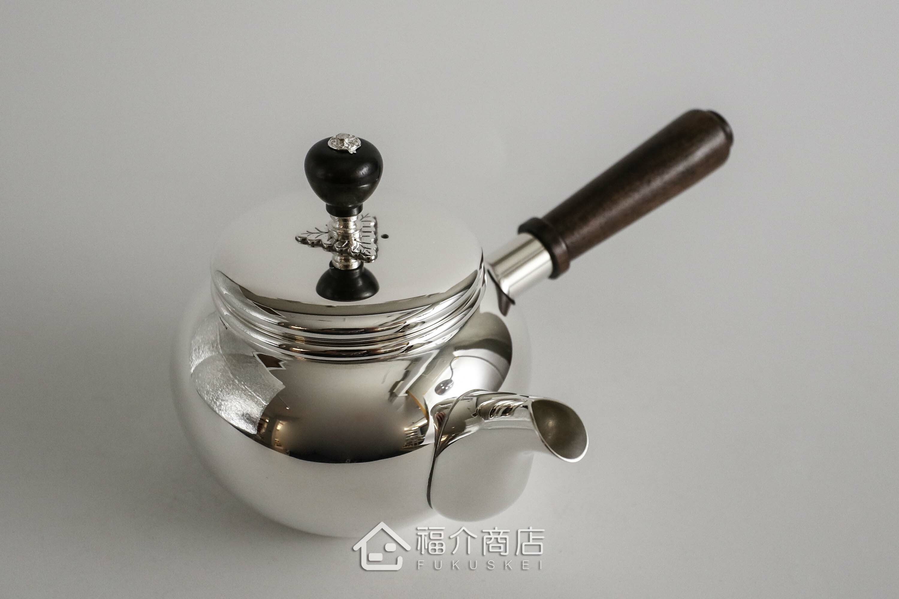 泡茶用的日本純銀茶壺