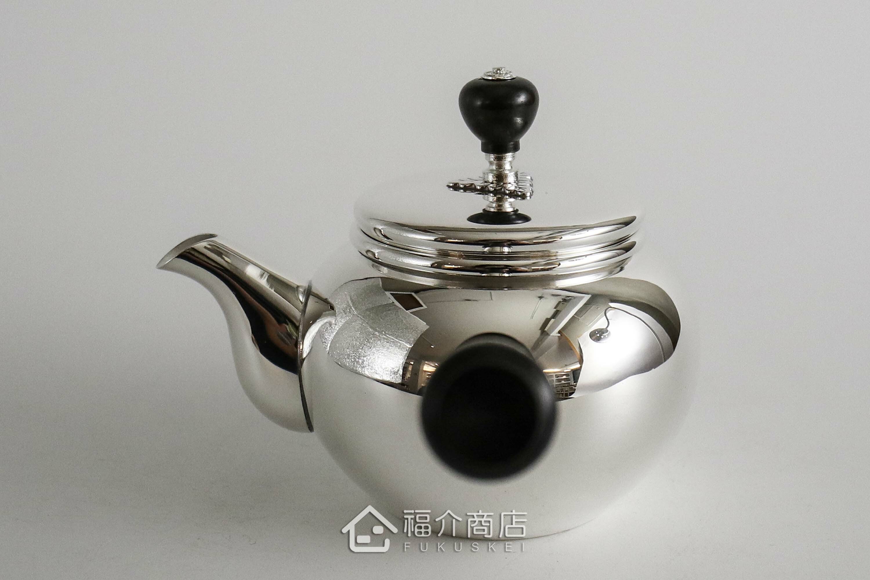 泡茶用的日本純銀茶壺