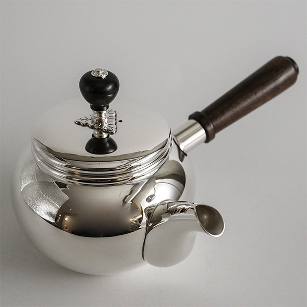 【銀川堂】無地 黑檀木橫手銀急須 80c.c