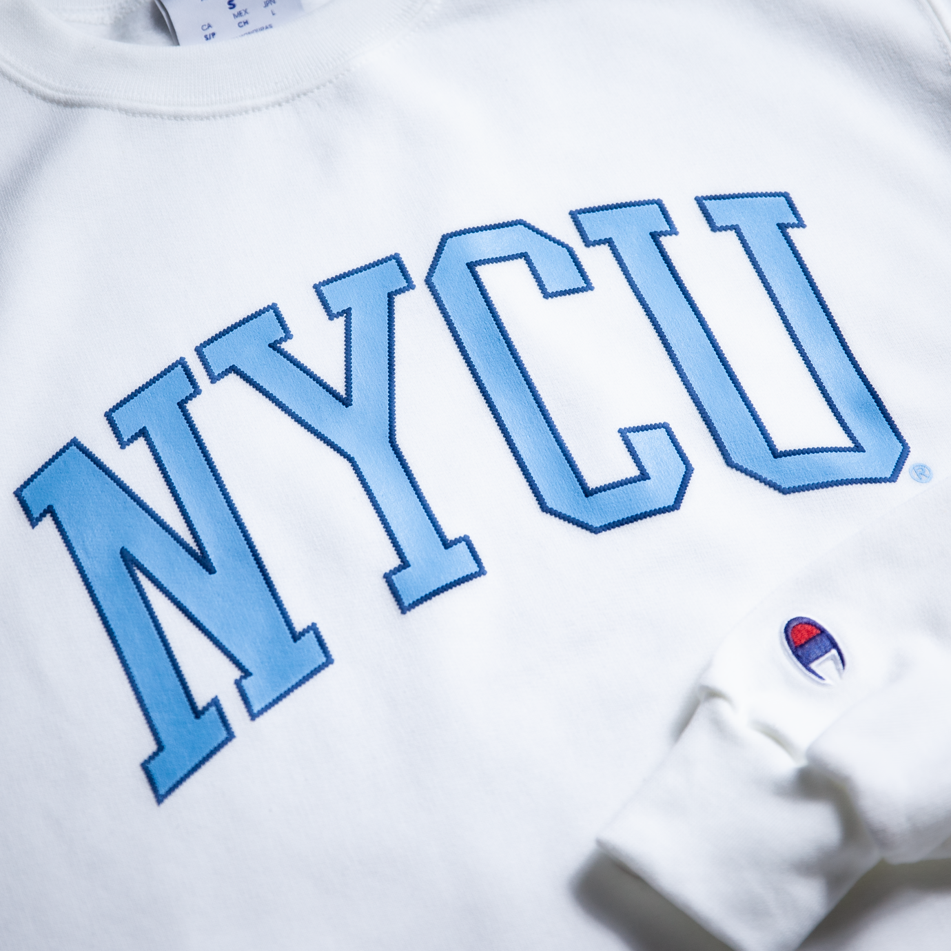 Champion® 陽明交通大學 NYCU 立體大LOGO 大學T - (白色)