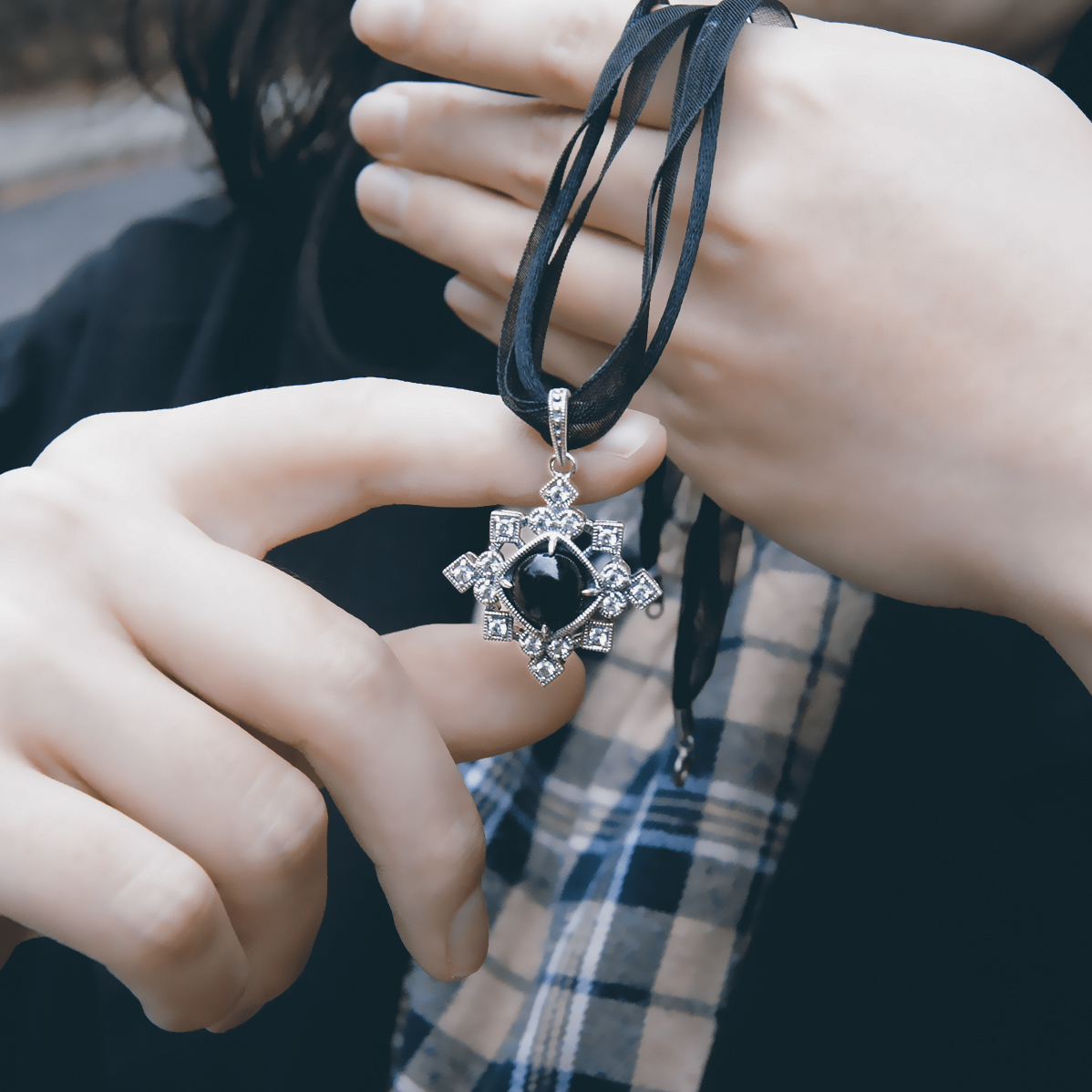 拓帕石交錯黑瑪瑙墜子