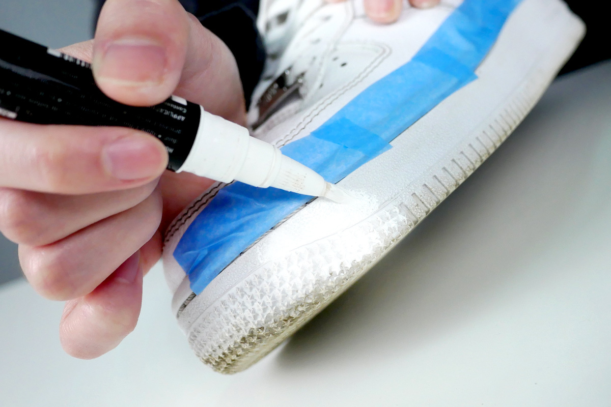 防御工事補色筆，鞋子泛黃還原