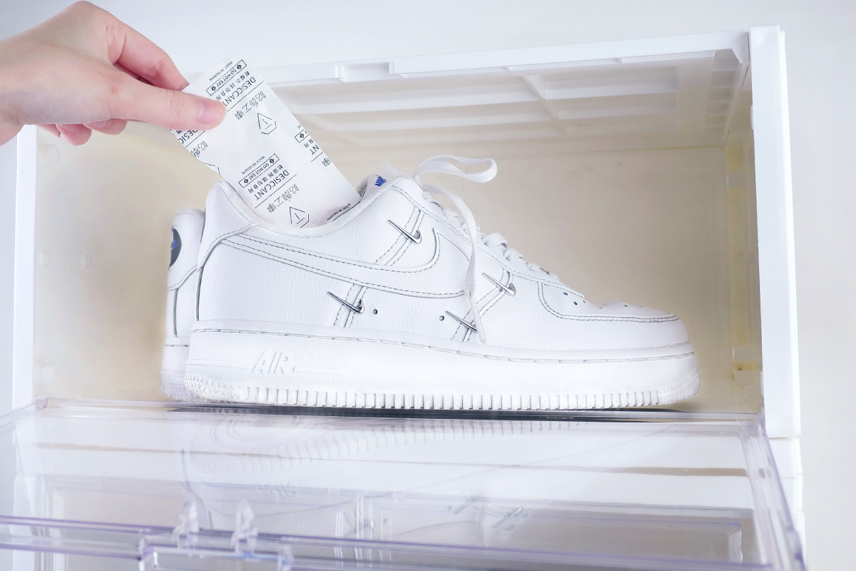 防御工事REVOCASE鞋盒