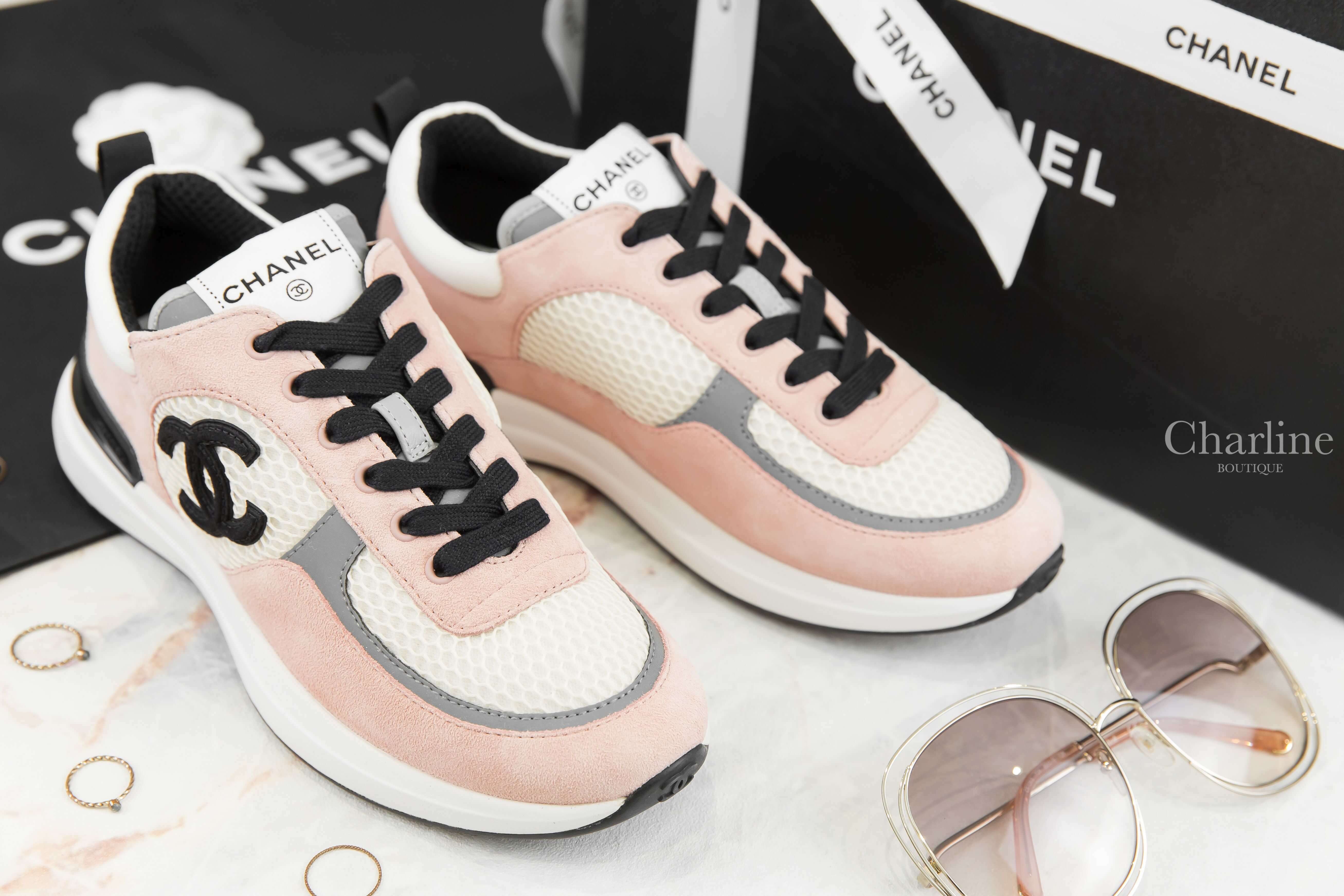 Chanel Trainers 粉色麂皮拼白色網狀布面灰色皮革黑CC運動鞋-Charline Boutique 精品代購