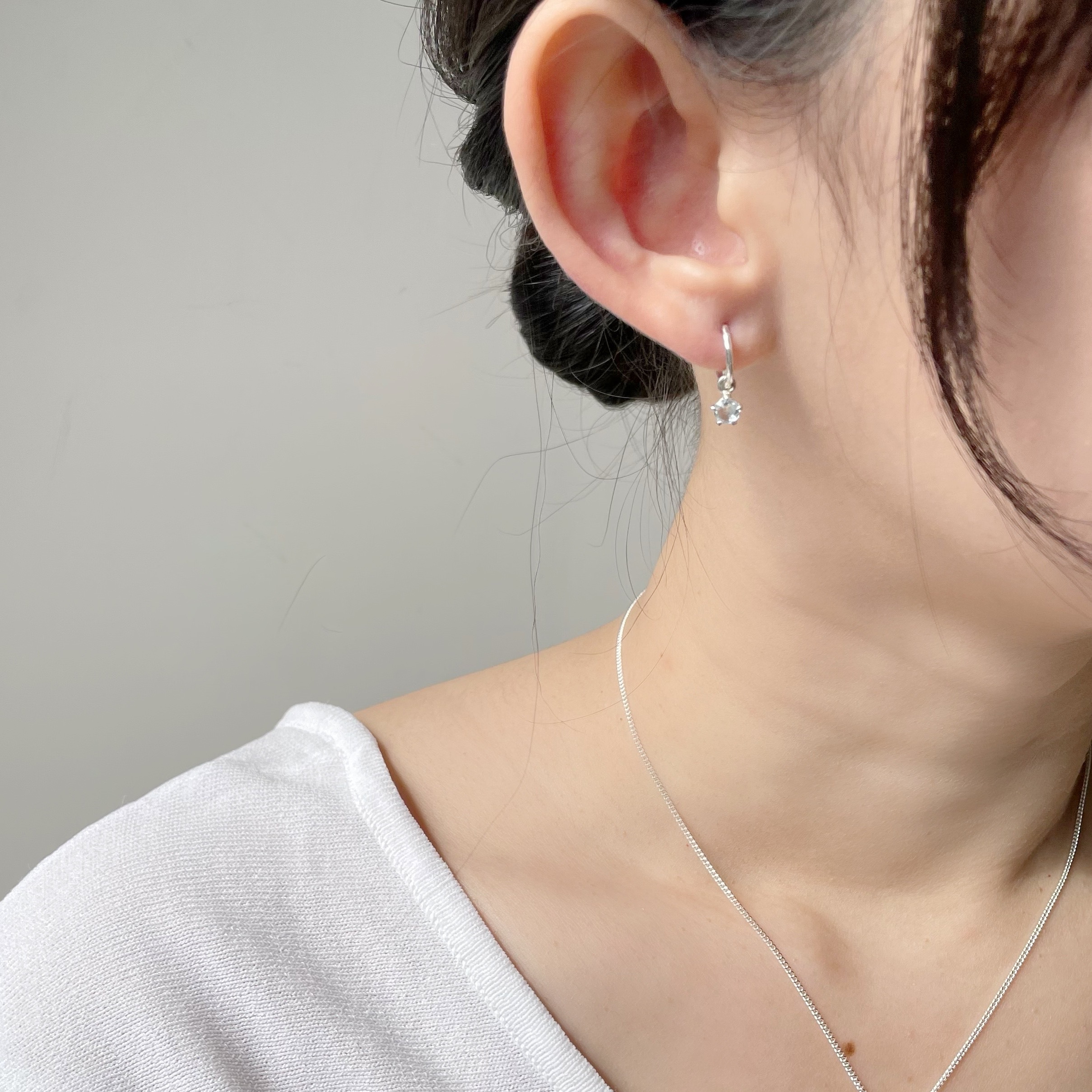 五爪棋盤切割托帕石扣式耳圈