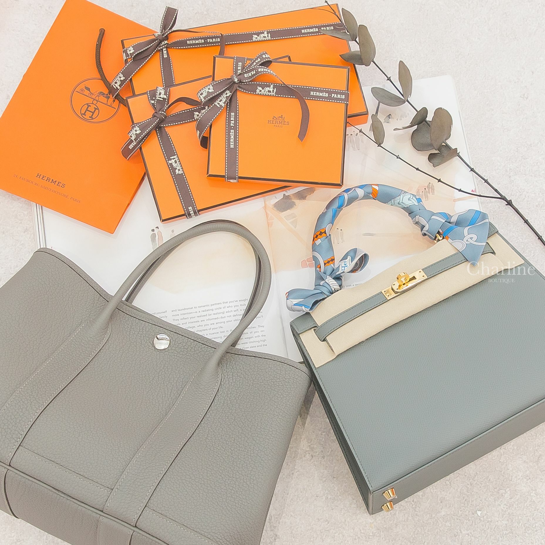 Hermès Garden Party 30cm 0L 積雨雲灰肩背包,Hermès Kelly 25cm 63 杏仁綠金釦凱莉包,Hermès Twilly 灰色/天藍色/橘色馬術圖騰絲巾-Charline Boutique 精品代購