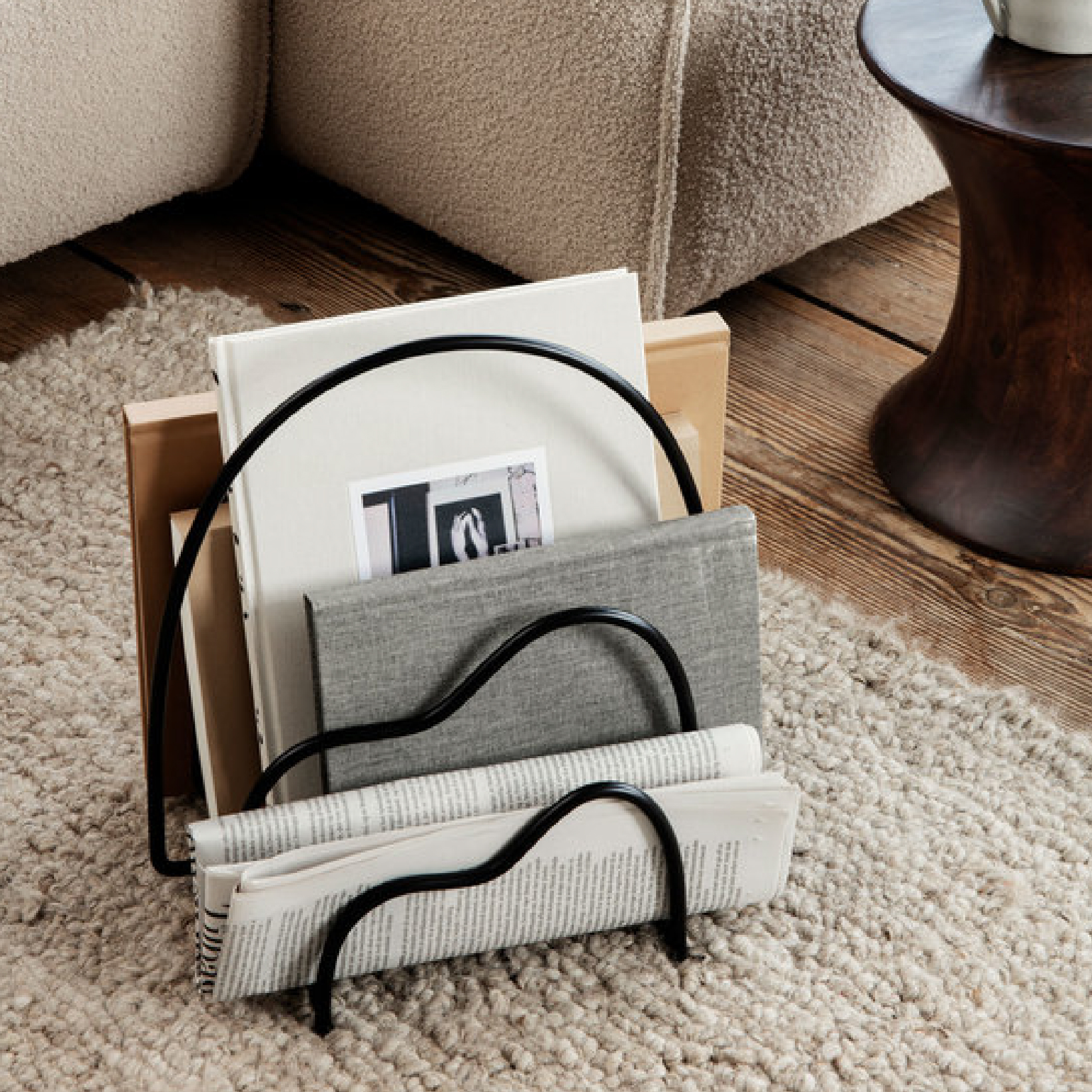 山丘 / 雜誌架 by ferm LIVING