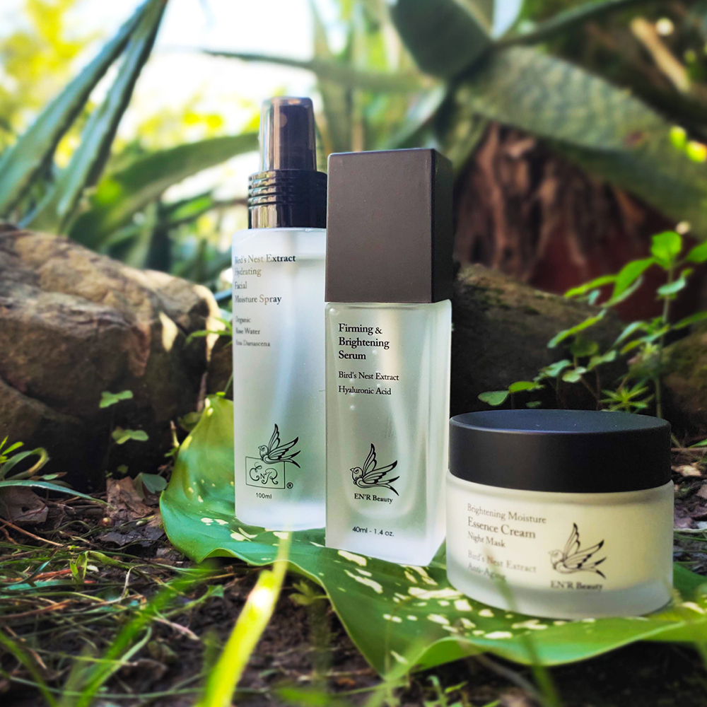 單獨郵寄─【精萃保養 . 純淨生活】精萃燕窩 親膚潤澤組