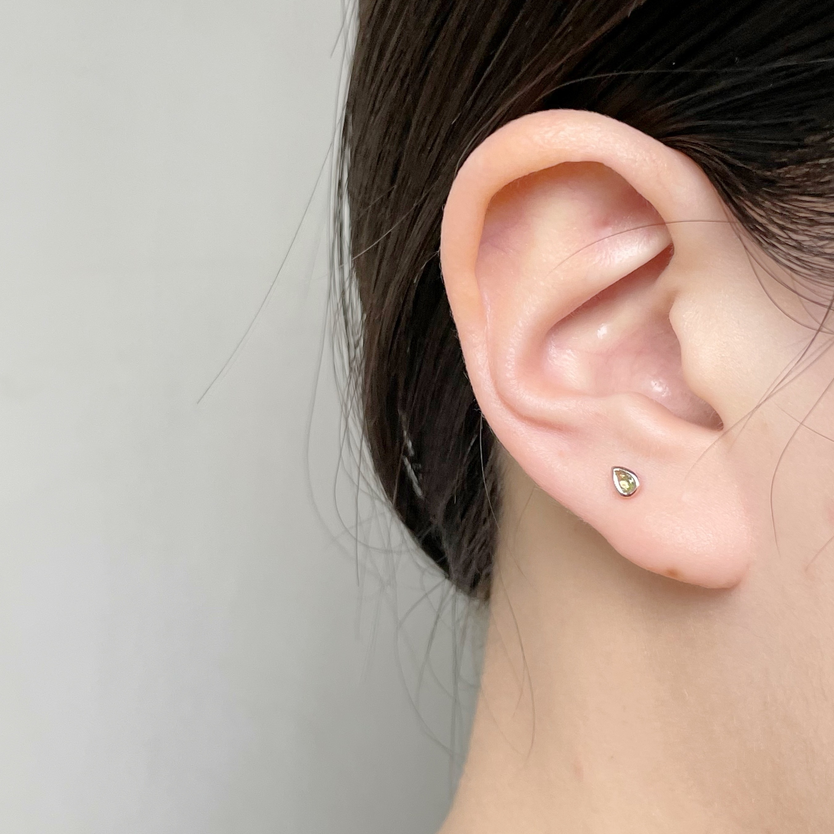 tiny水滴橄欖石轉珠耳環