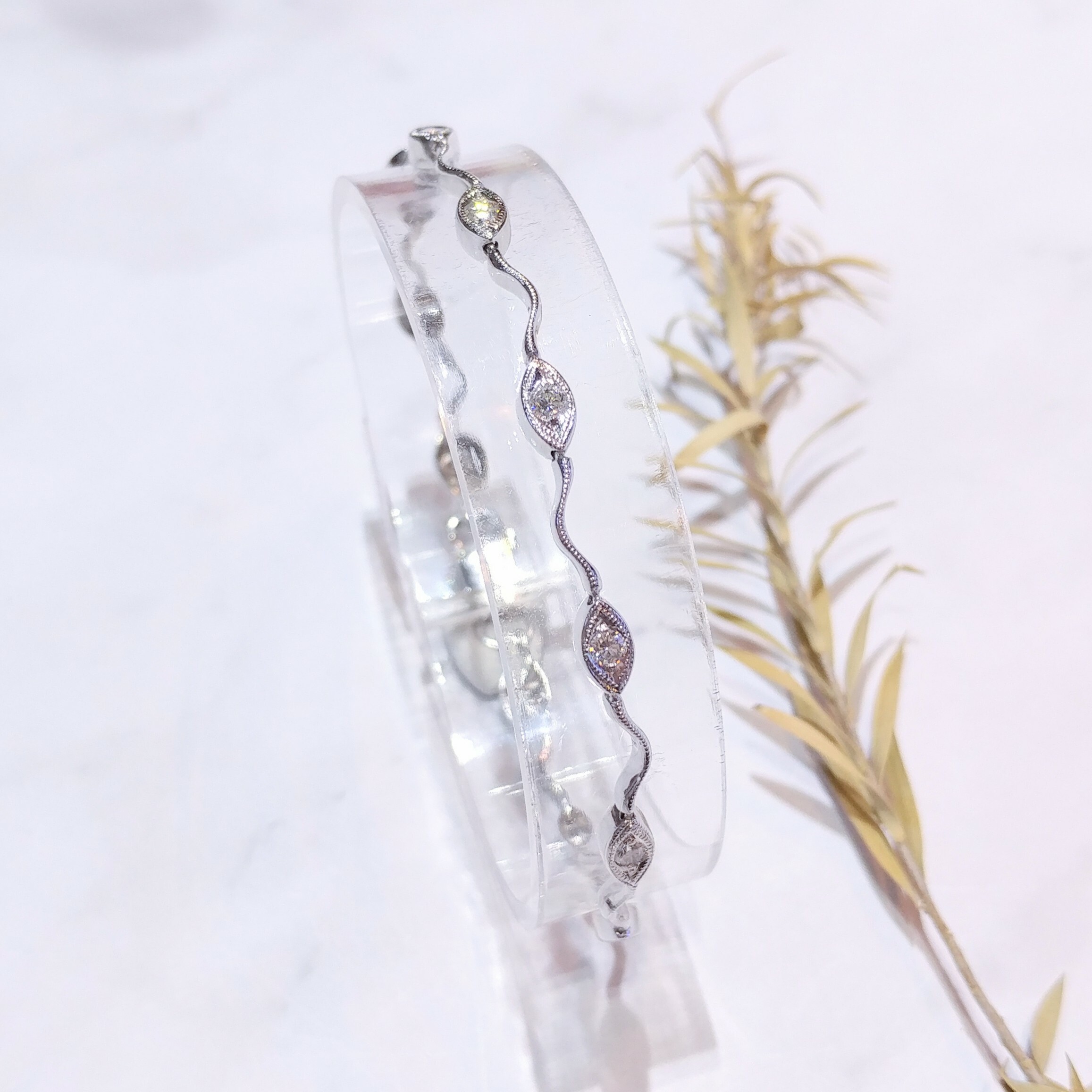 全新18K白金49份鑽石手鍊