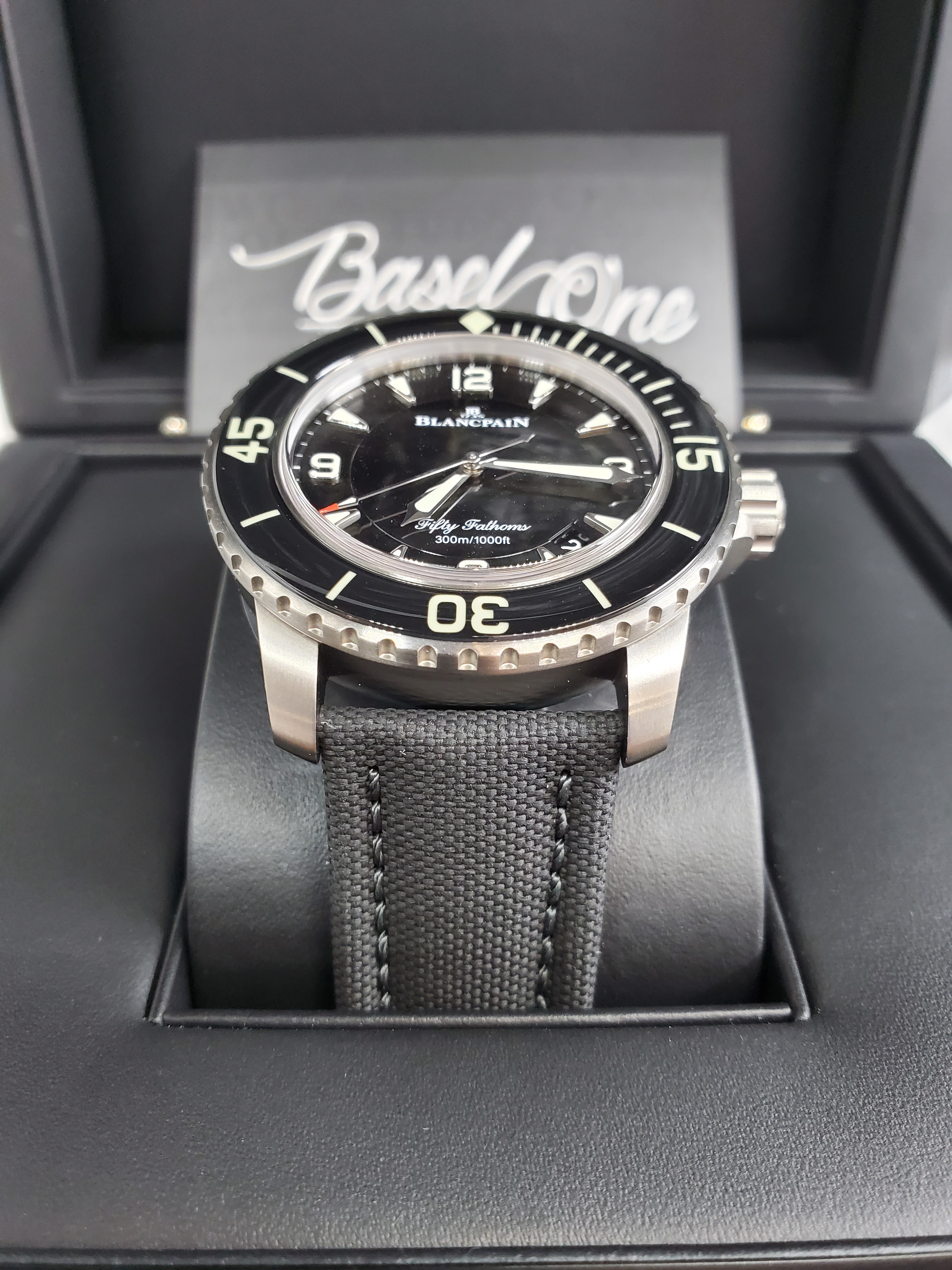 BLANCPAIN FIFTY FATHOMS 5015 12B30 B52A BLUE TITANIUM