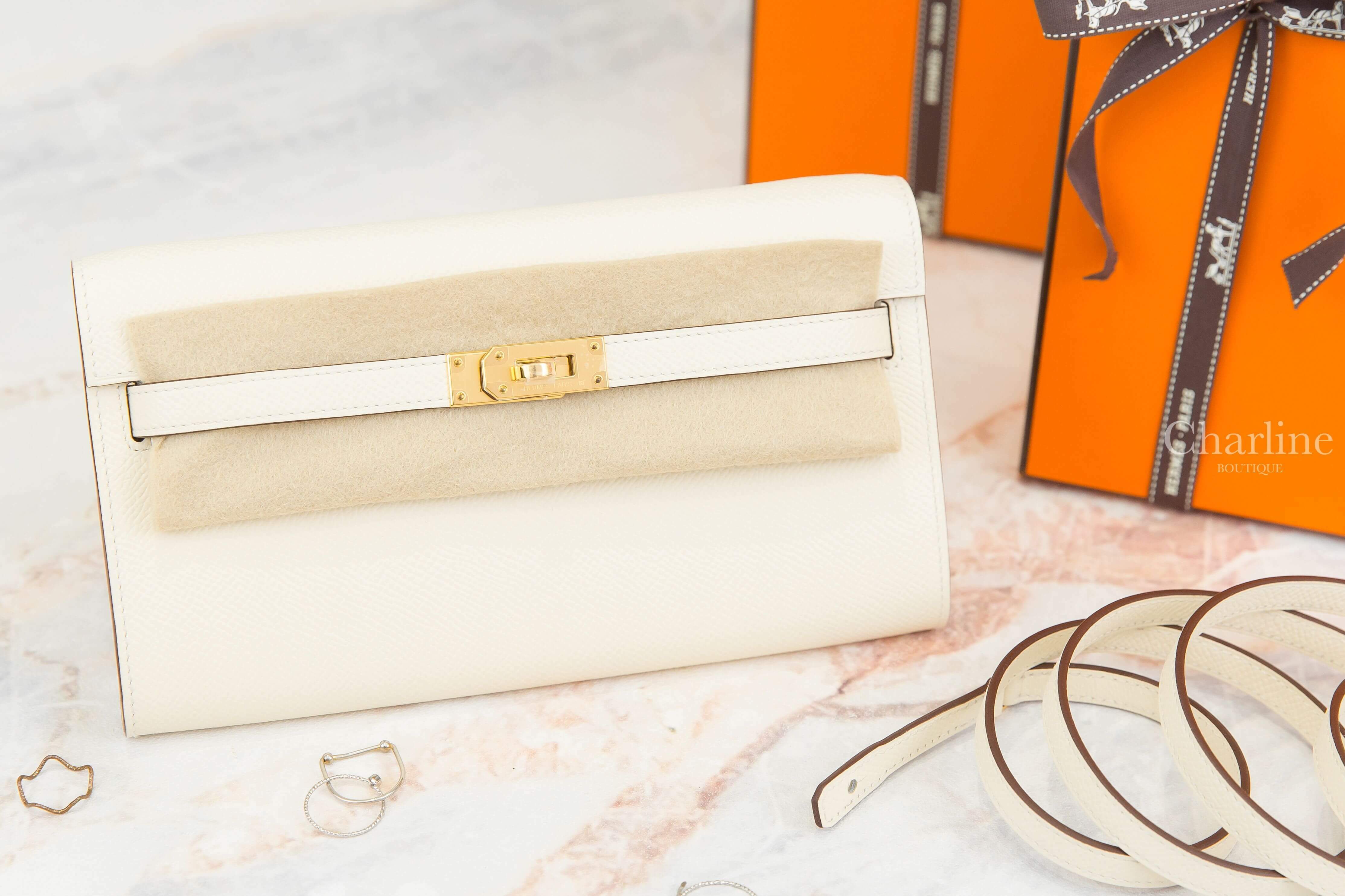 Hermès Kelly Classique To Go Wallet I2 Nata / 1Z Jaune Poussin Epsom Z刻奶油白拼小雞黃金釦凱莉肩背包-Charline Boutique 精品代購