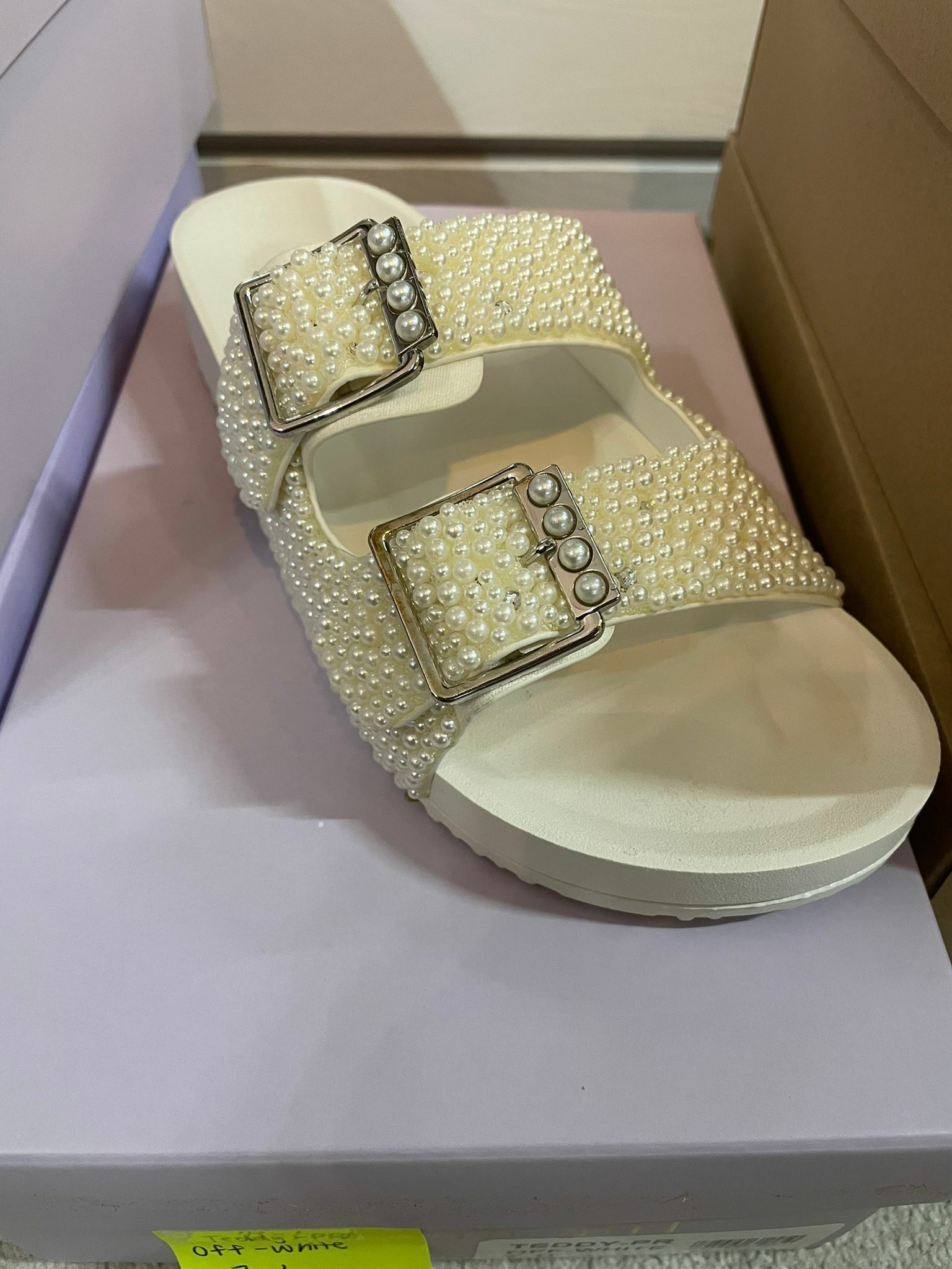 [S] STEVE MADDENTEDDY-PR, OFF WHITE, TEDDY-PR,OFFWHITE (SSM18)