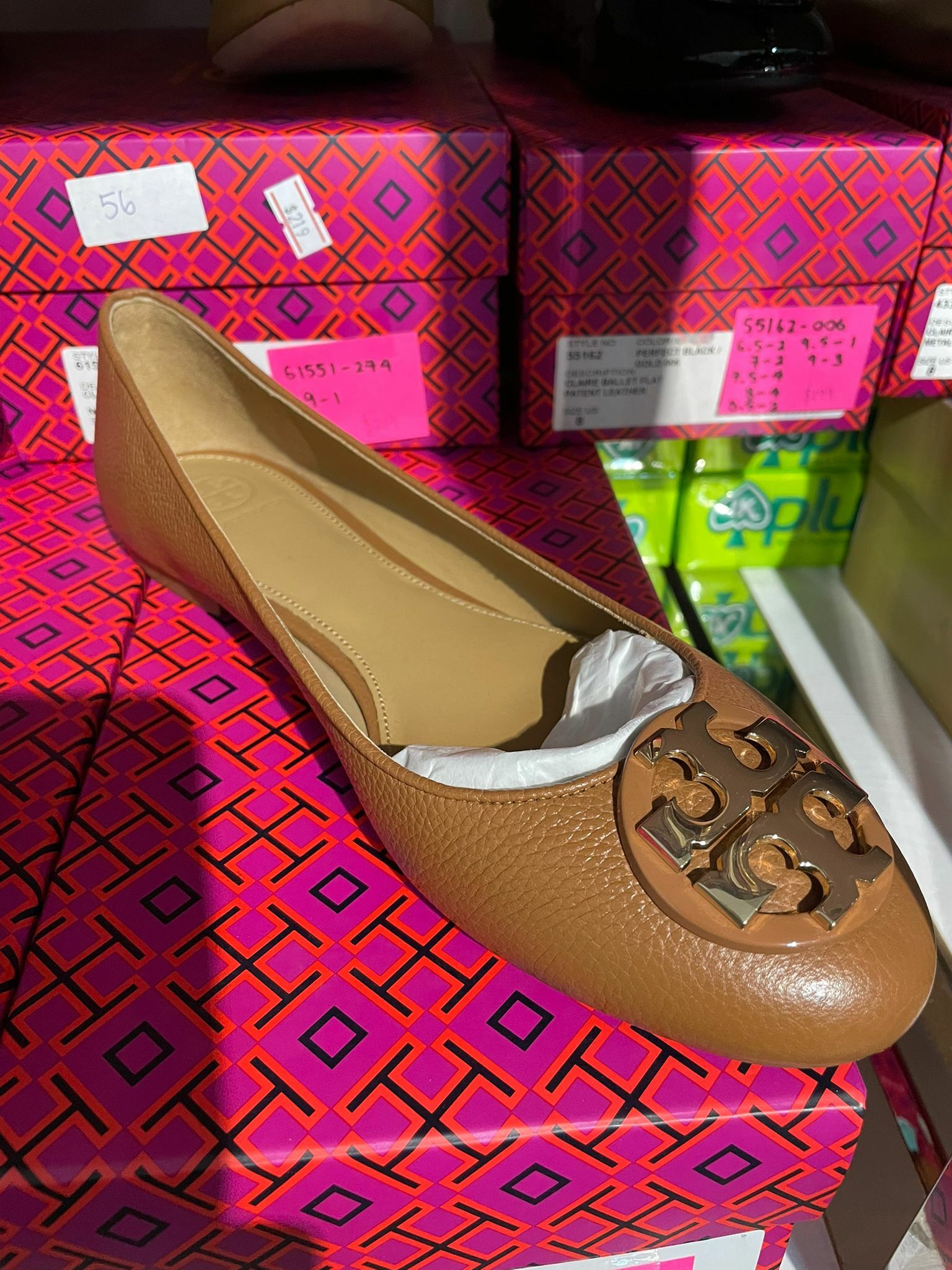 [S] TORY BURCH CLAIRE BALLET FLAT TUMBLED LEATHER ROYAL TAN/GOLD, 43394-232 (STB13)
